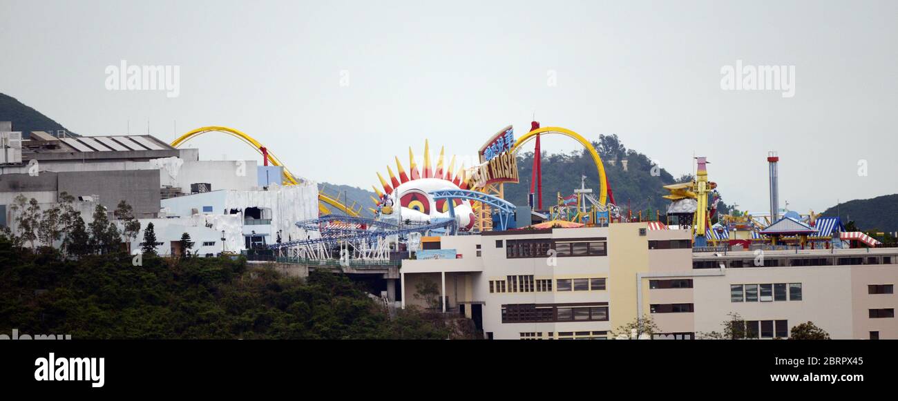 Montagnes russes dans Ocean Park à Hong Kong. Banque D'Images