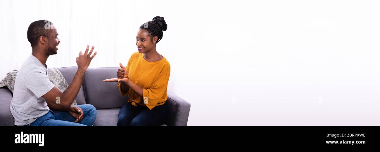 Langue des signes africaine américaine. Les personnes sourdes communiquent Banque D'Images