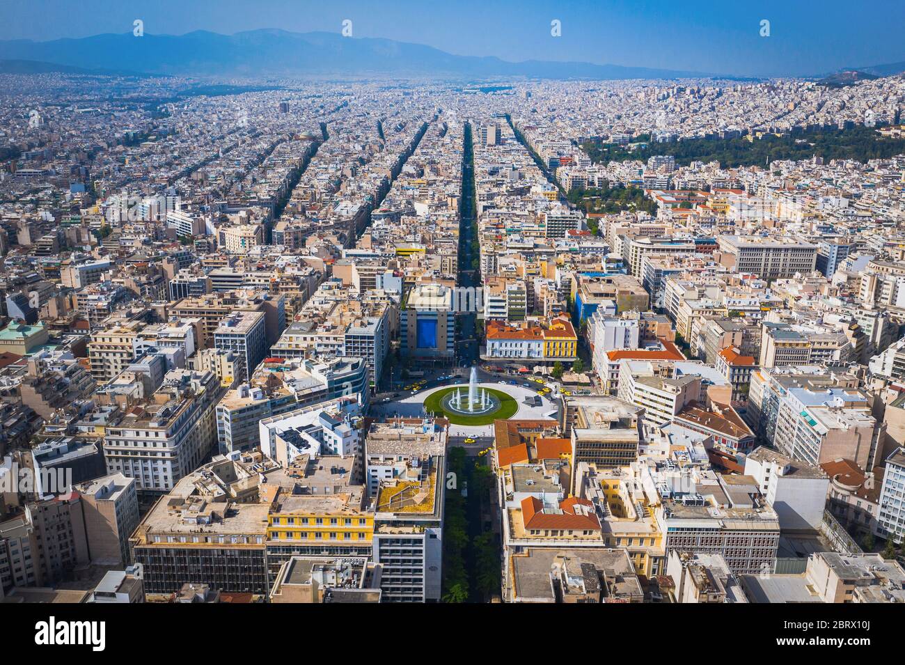 Vue aérienne de la célèbre place ronde d'Omonia, Attica, Grèce Banque D'Images