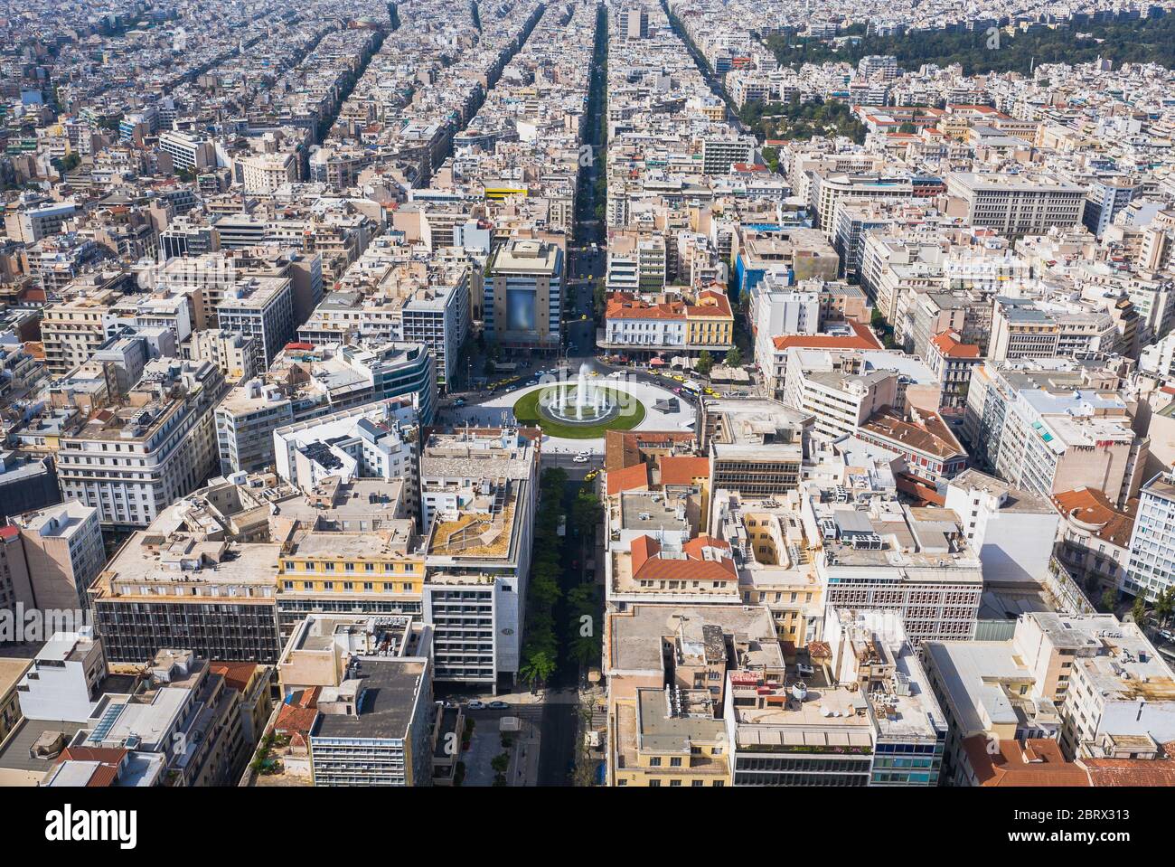 Vue aérienne de la célèbre place ronde d'Omonia, Attica, Grèce Banque D'Images