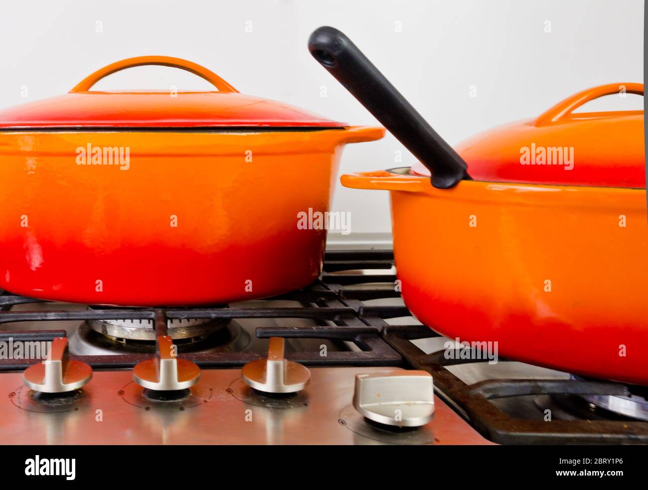 Ancienne Casserole émaillée Orange - Tôle émaillée Vintage - Gaz - Occasion
