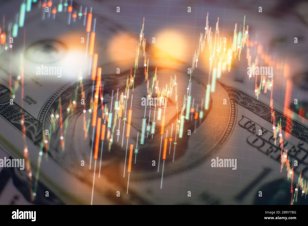 Graphique économique avec des diagrammes sur le marché boursier, pour les entreprises et les concepts financiers et rapports. Banque D'Images