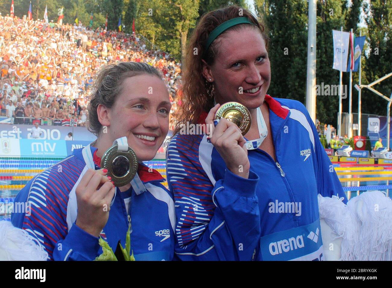 Elizabeth Simmonds et Gemma Spofforth de Grande-Bretagne Podium 100 M dos femmes pendant le Championnat d'Europe de natation 2010, le 11 août 2010 à Budapest, Hongrie - photo Laurent Lairys / DPPI Banque D'Images