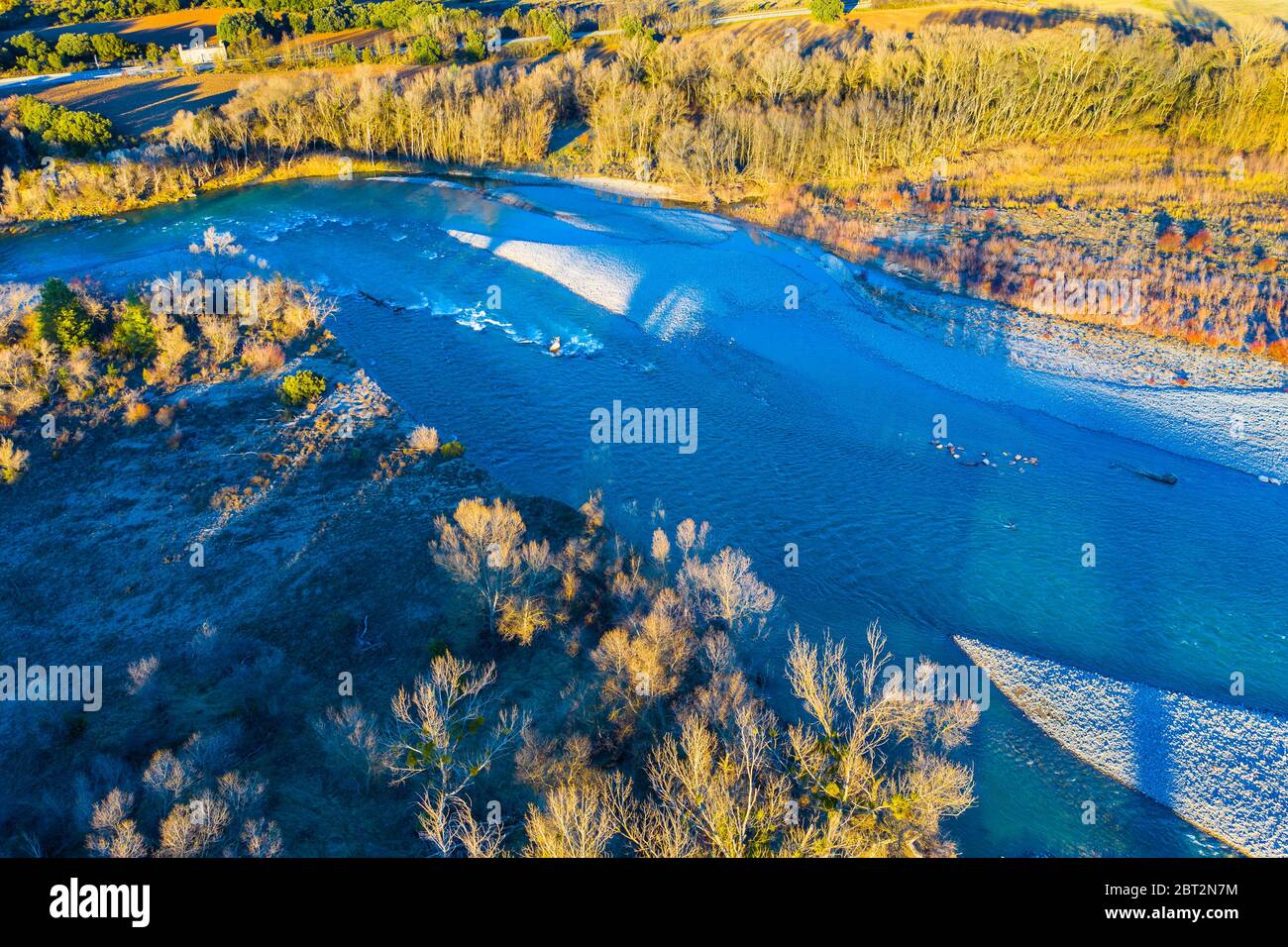 Riverbed dans un paysage naturel. Banque D'Images