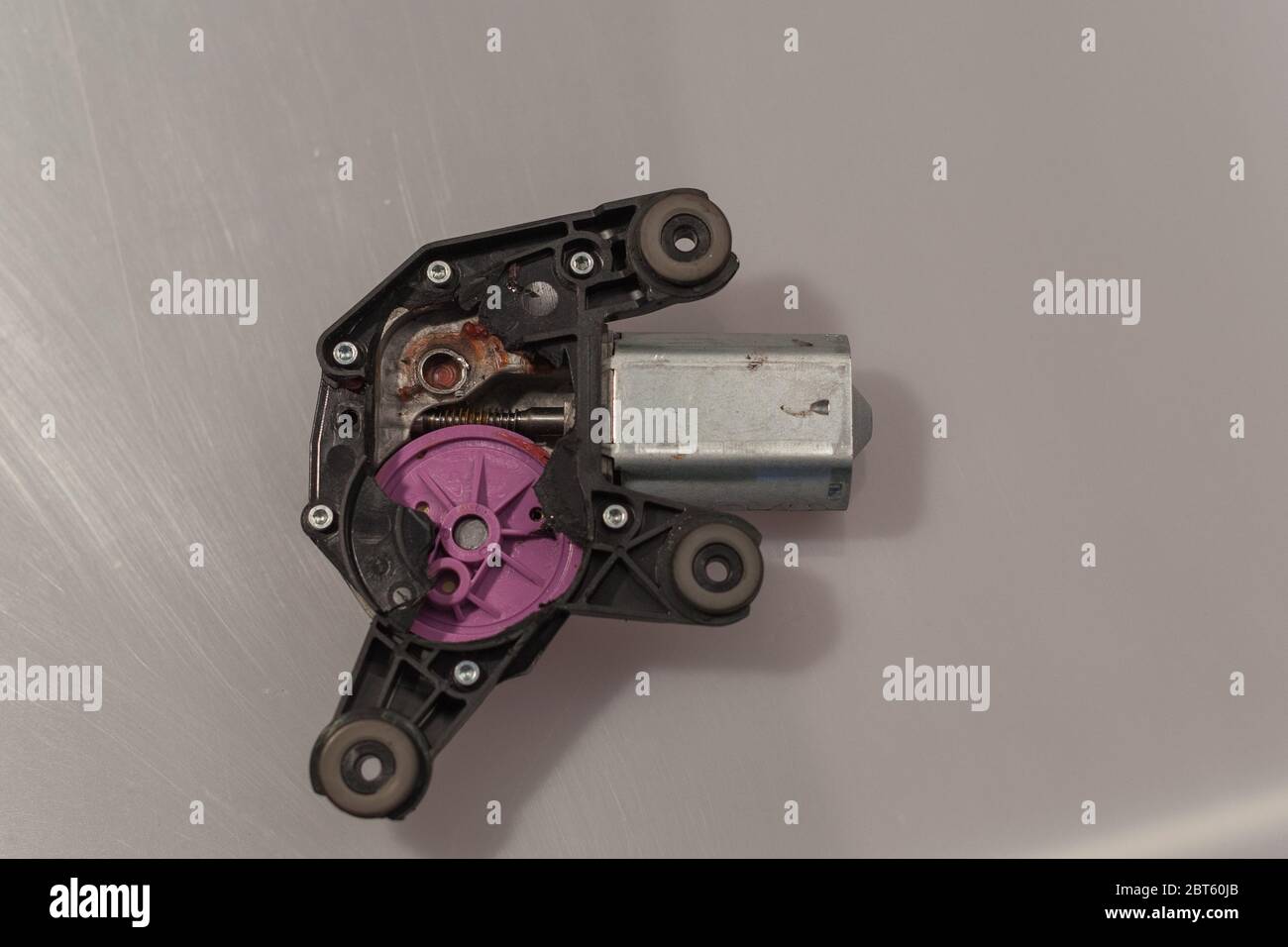 Moteur d'essuie-glace arrière défectueux Banque D'Images