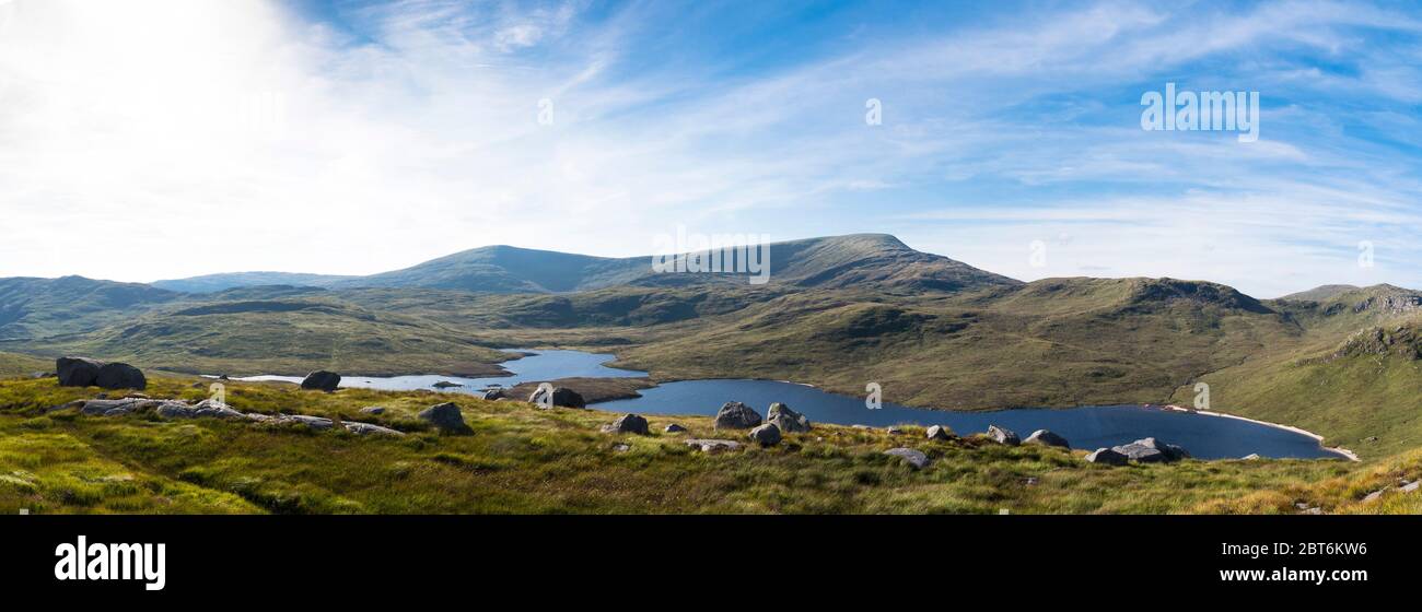 Vue panoramique sur le Loch Neldricken et Ben Yellary, parc forestier de Galloway Banque D'Images