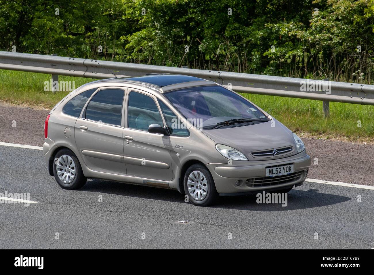 2002 Beige Citro n Xsara Picasso Exclusive V hicules Mobiles Voitures 2002-beige-citro-n-xsara-picasso-exclusive-v-hicules-mobiles-voitures