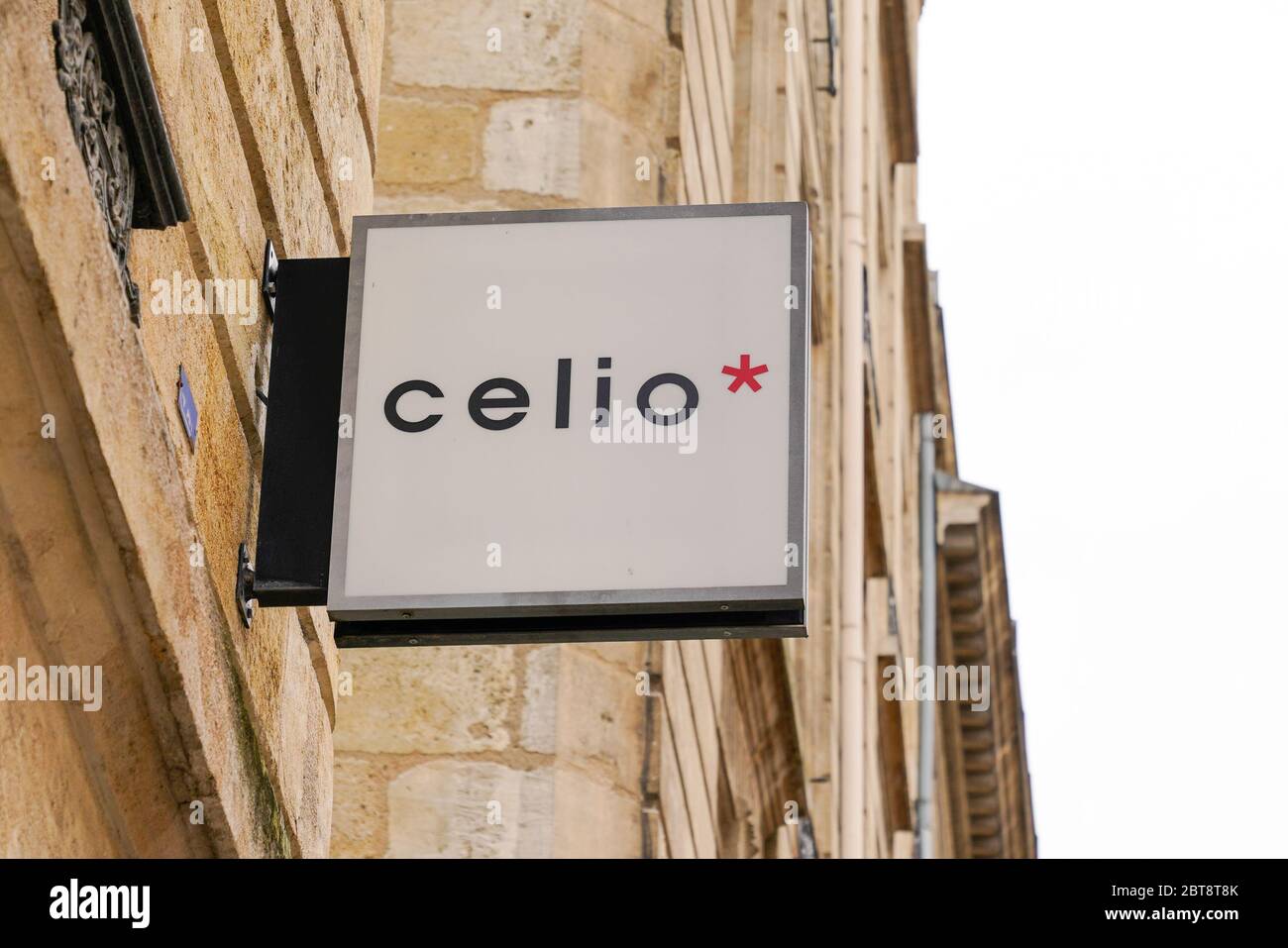 Bordeaux , Aquitaine / France - 05 05 2020 : enseigne Celio sur le magasin de vente de l'homme Banque D'Images