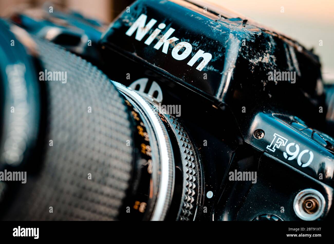 Nikon F90 appareil photo à film professionnel reflex 35 mm, lancé en 1992 et resté en production jusqu'en 2001 Banque D'Images