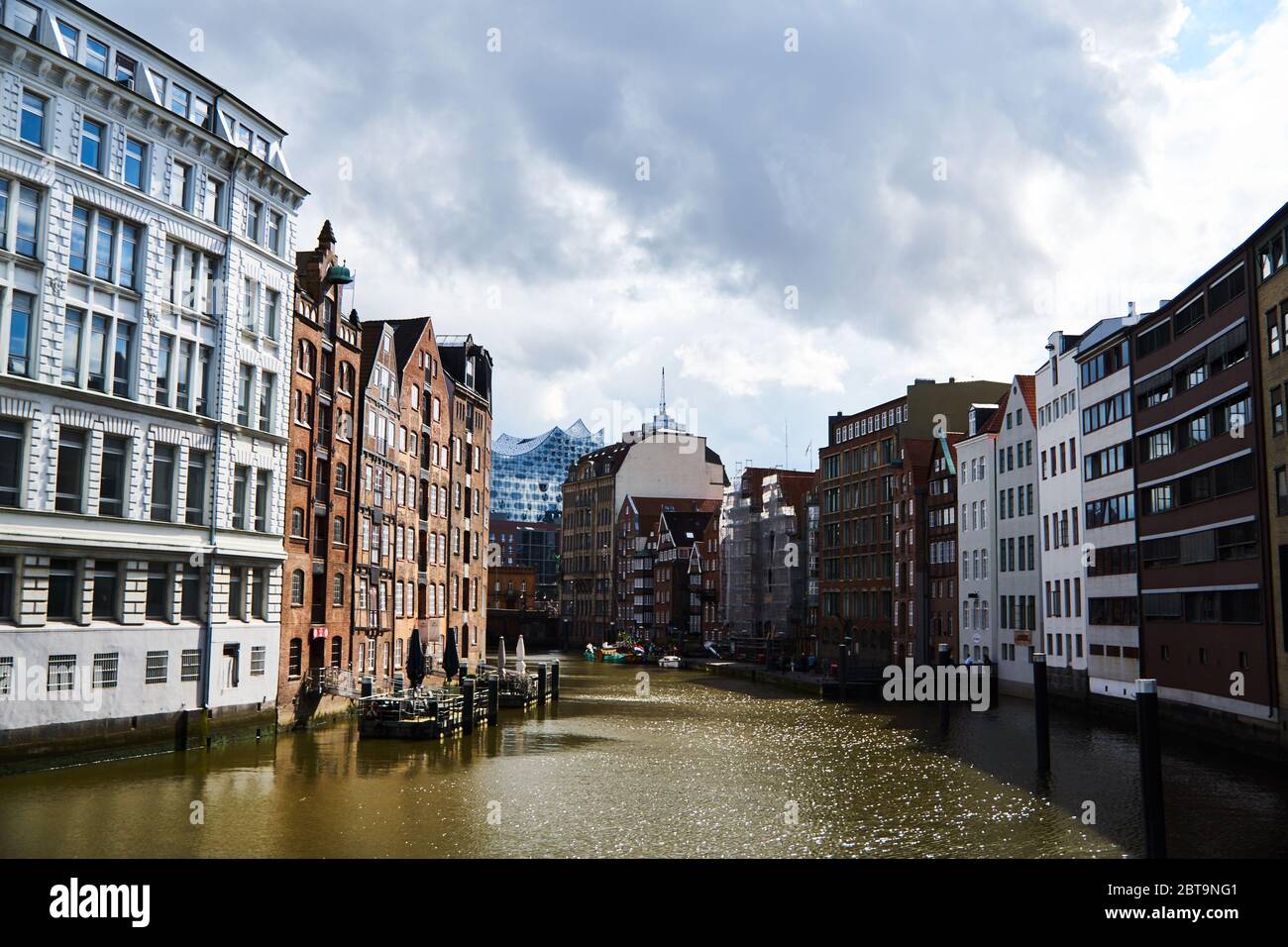 Vue sur le canal, Hambourg, Allemagne Banque D'Images