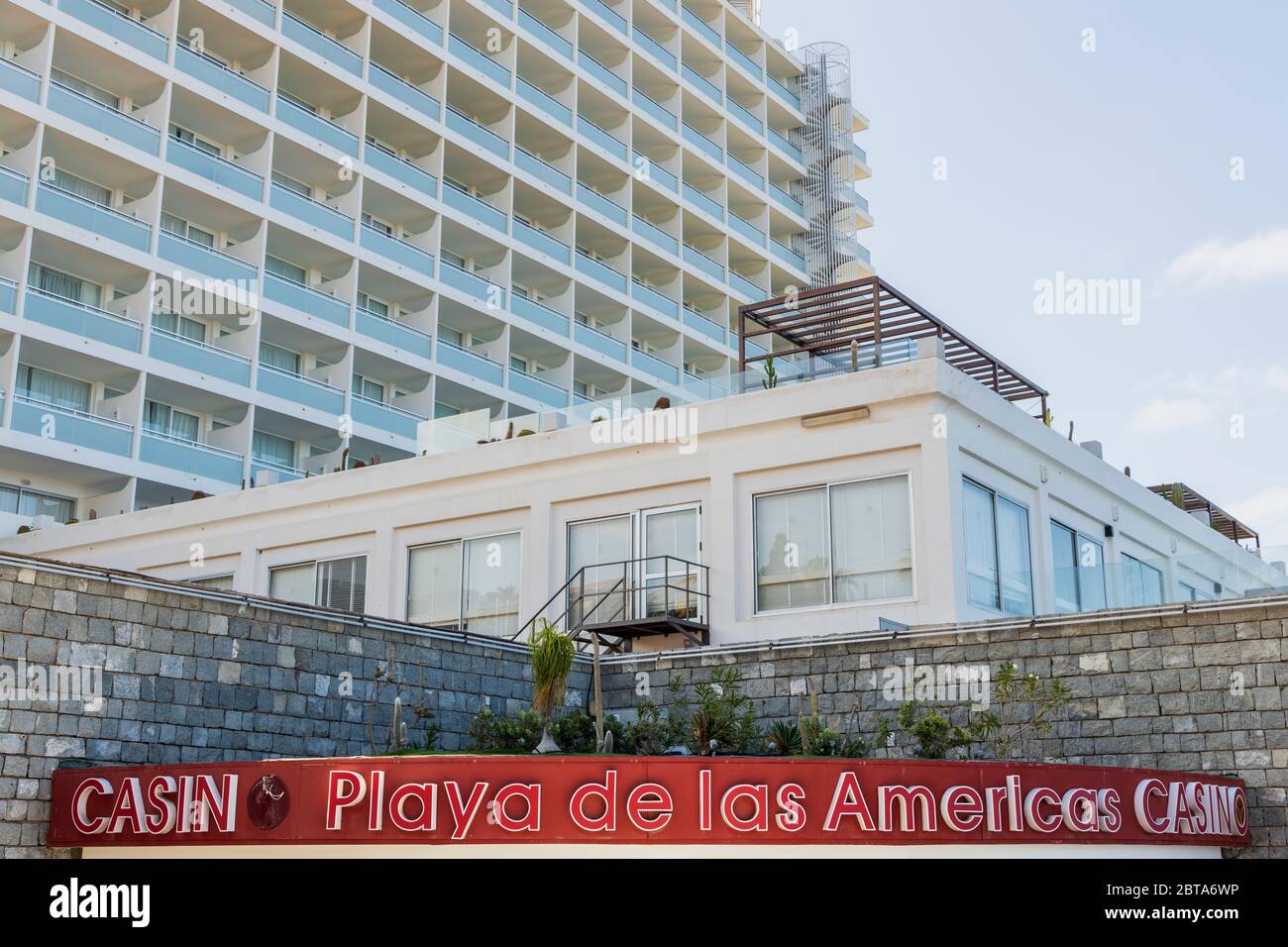 Casino et hôtel H10 Gran Tinerfe fermé et vide pendant la phase un de la désescalade du Covid 19, coronavirus, état d'urgence, Costa Adeje, te Banque D'Images