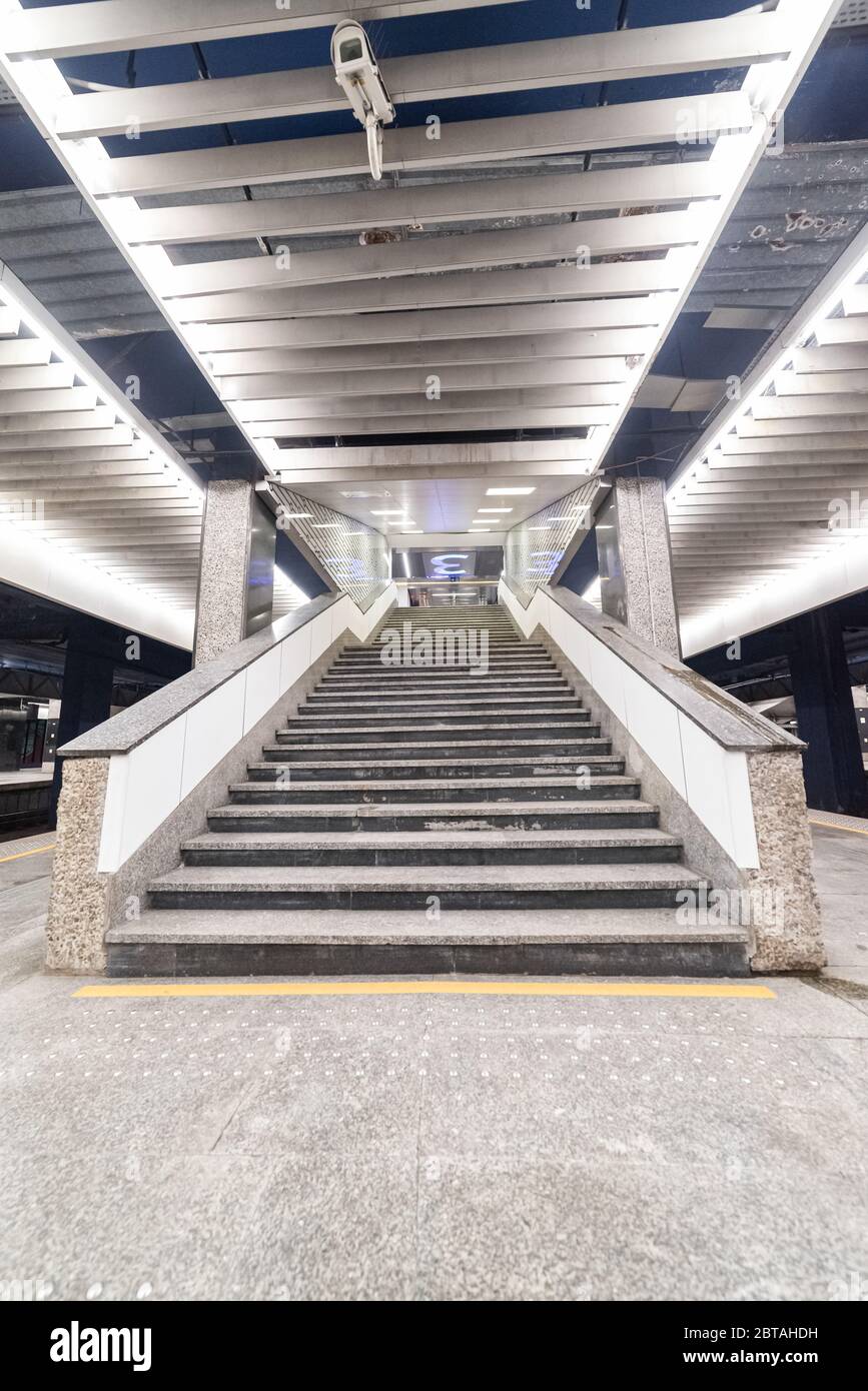 escaliers à la gare - vue de dessous Banque D'Images