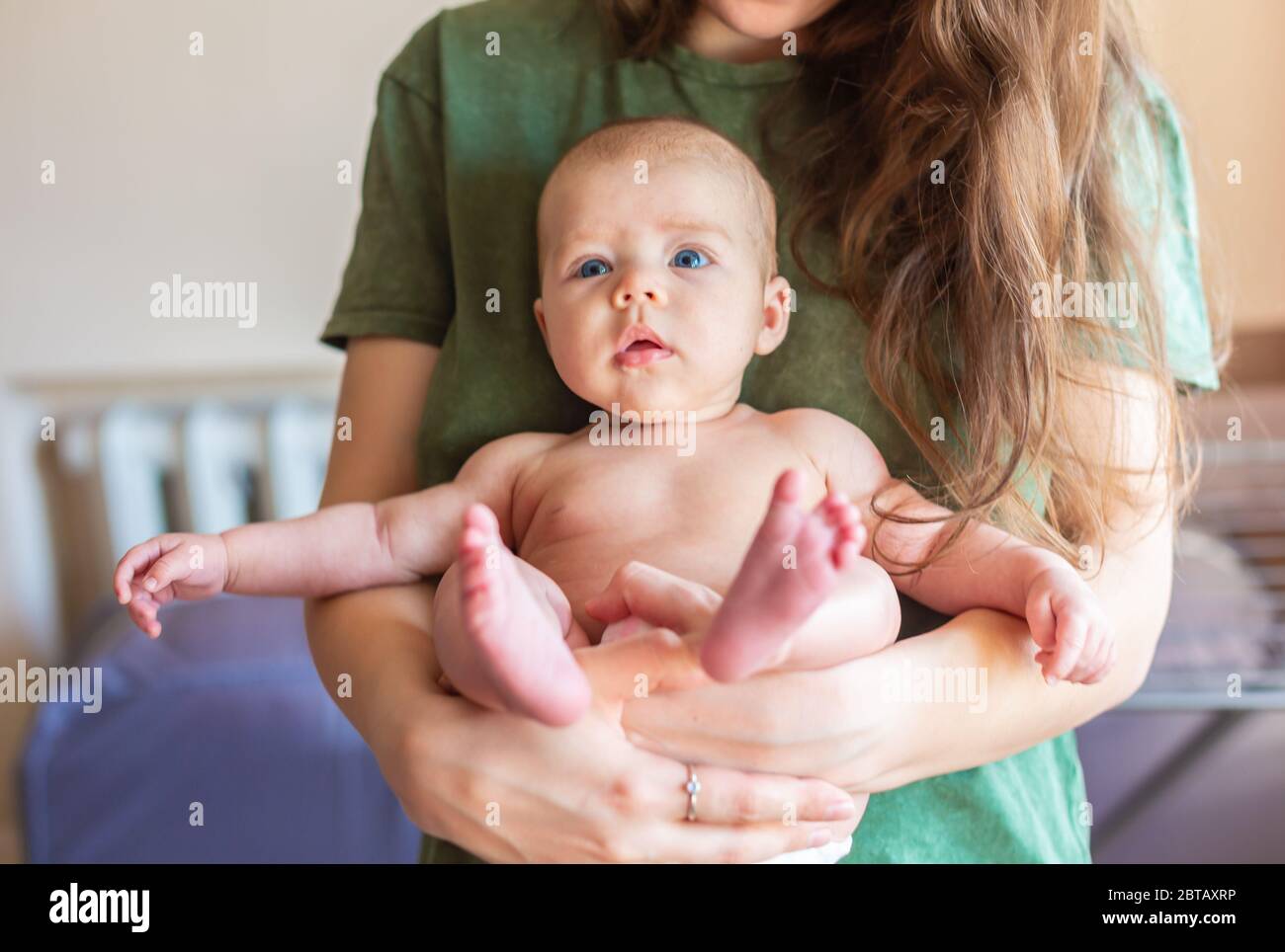 Portrait en gros plan d'un beau bébé endormi Banque D'Images