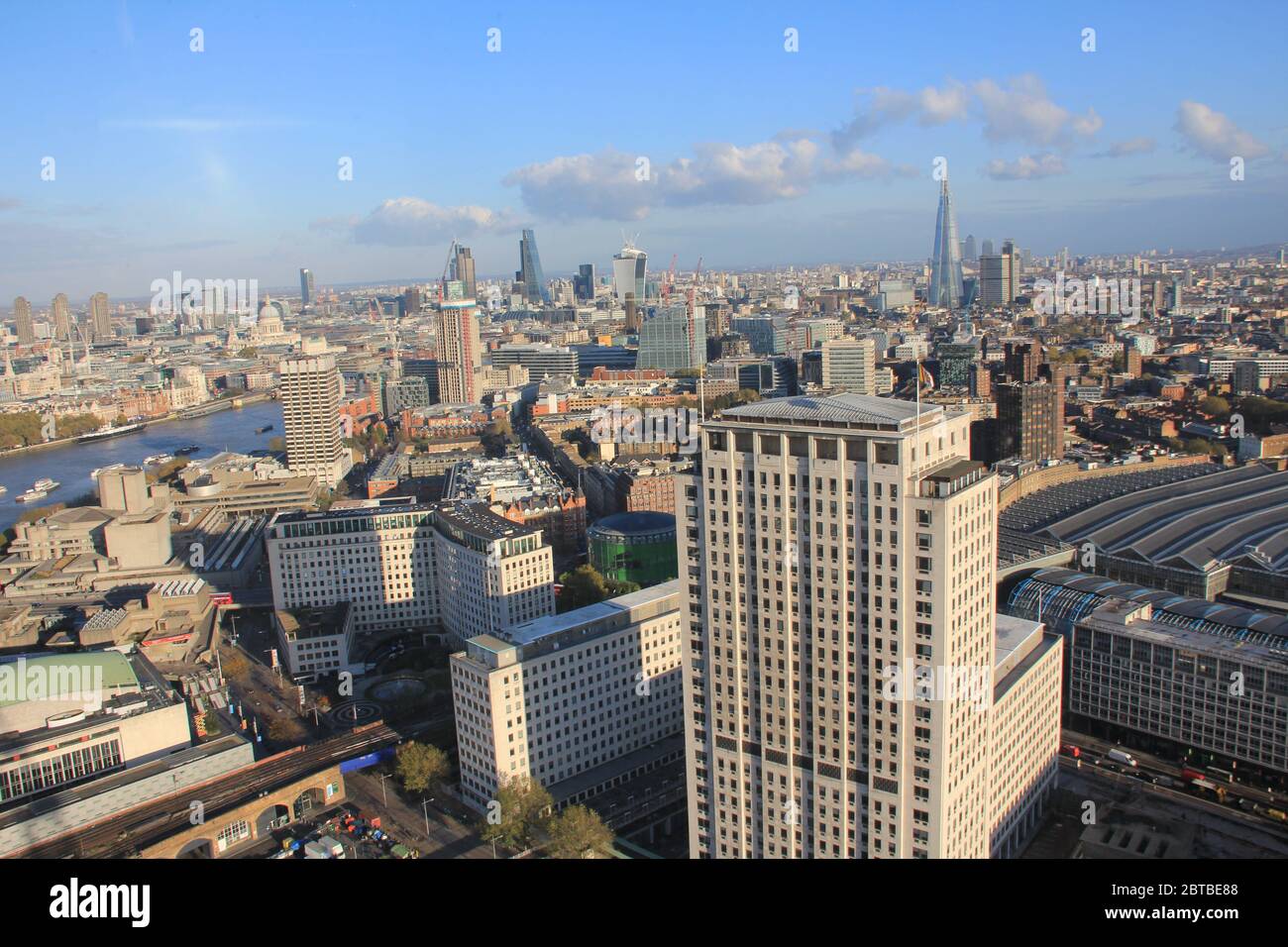 London Eye à Londres, Angleterre, Royaume-Uni Banque D'Images