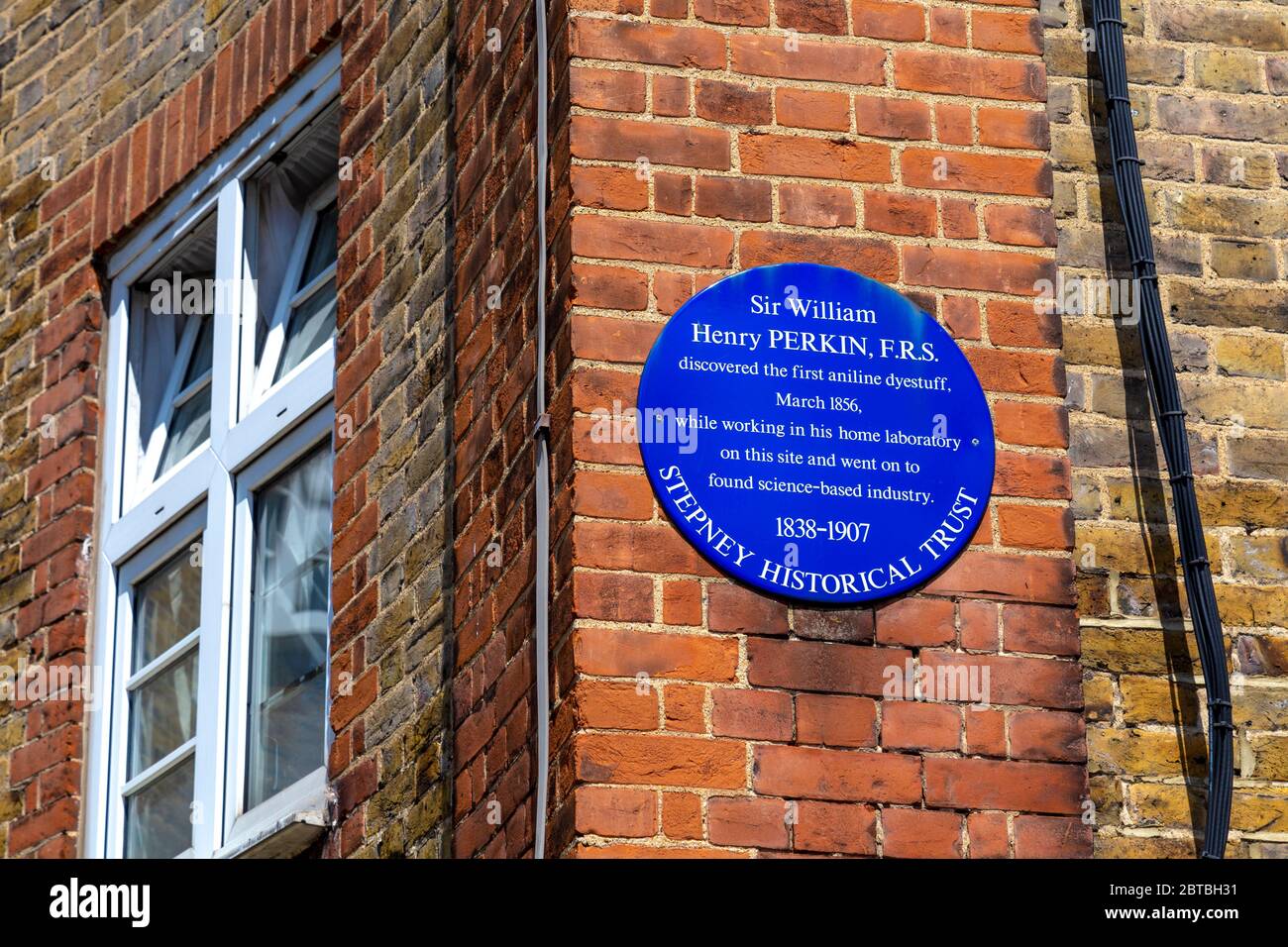 Plaque bleue pour Sir William Henry Perkin, Shadwell, Londres, Royaume-Uni Banque D'Images