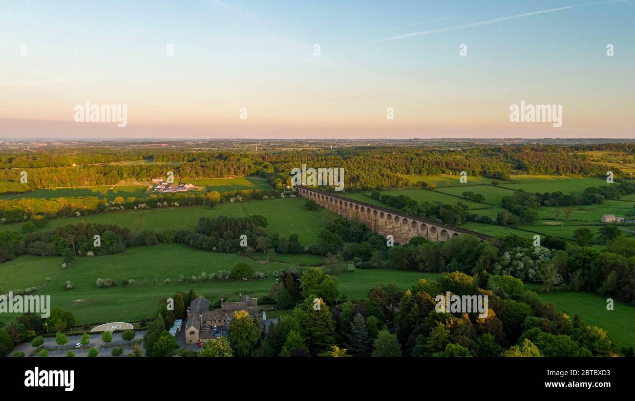 Viaduc de Crimple Valley, à Harrogate, dans l'État de North York. Permet de relier Harrogate à la station Hornbeam Banque D'Images