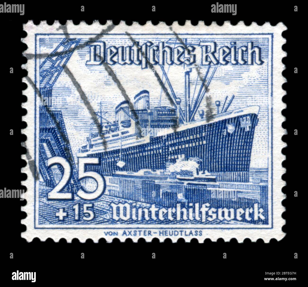 ALLEMAGNE - VERS 1937: Timbre historique allemand: Le relief d'hiver du peuple allemand (WHW). Série de navires: Cinq-deck liner ' Hamburg', 25 + 15 pfennigs Banque D'Images