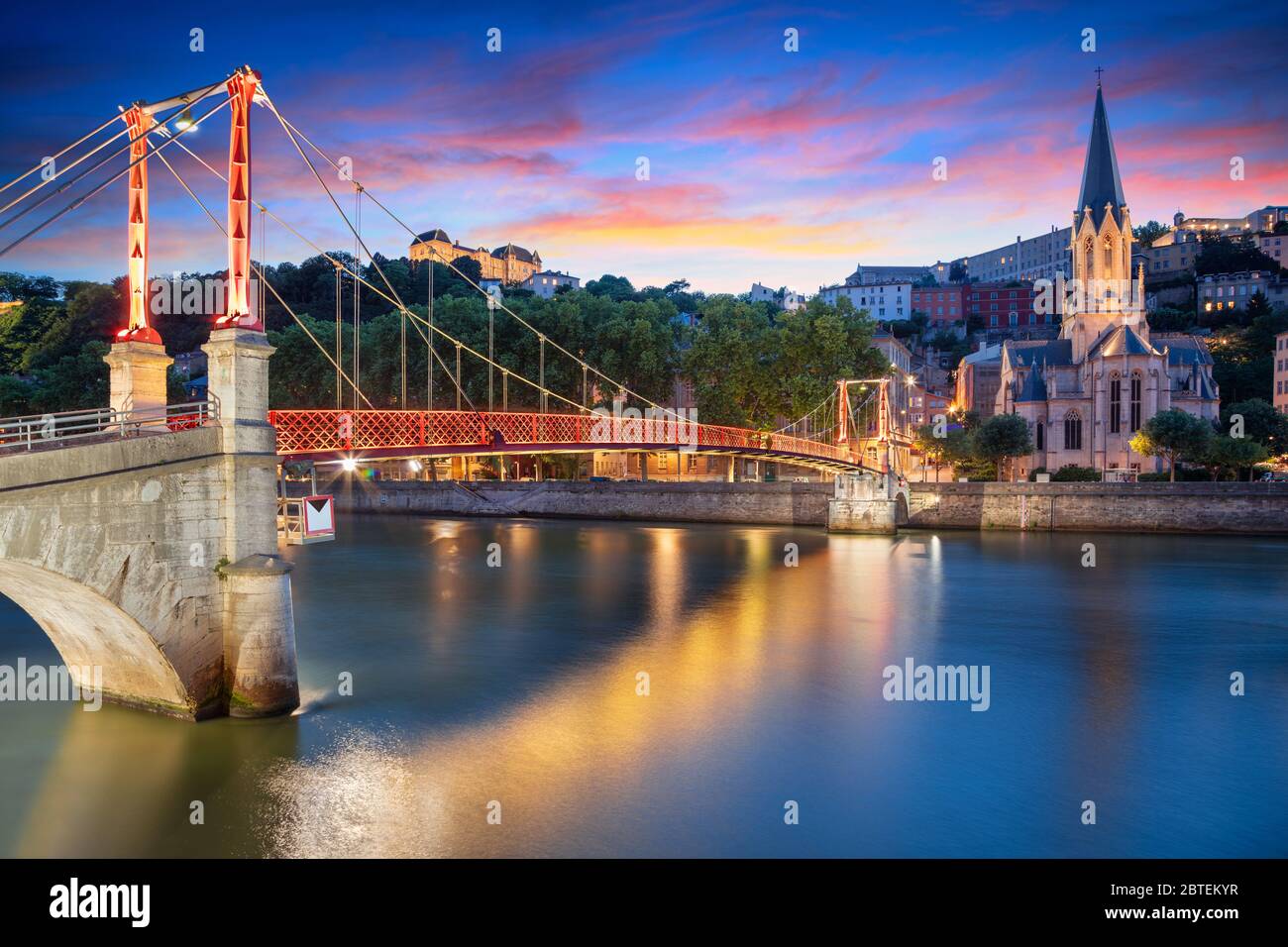 Lyon. Cityscape de droit de Lyon, France pendant le coucher du soleil. Banque D'Images