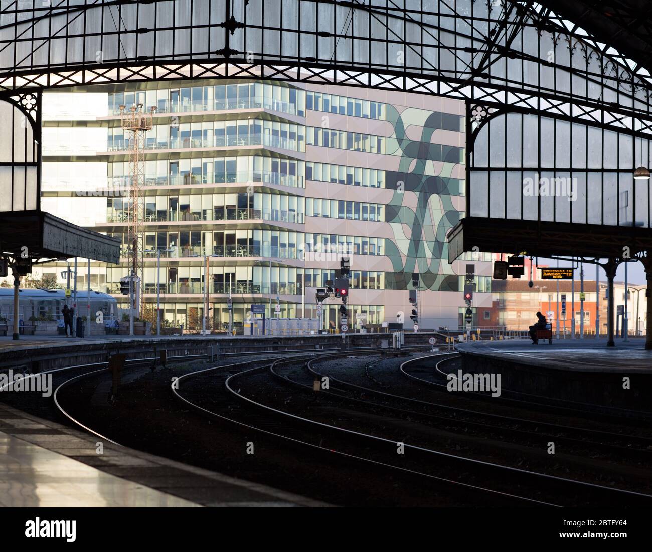 Gare de Bristol Temple Meads dans l'après-midi Banque D'Images