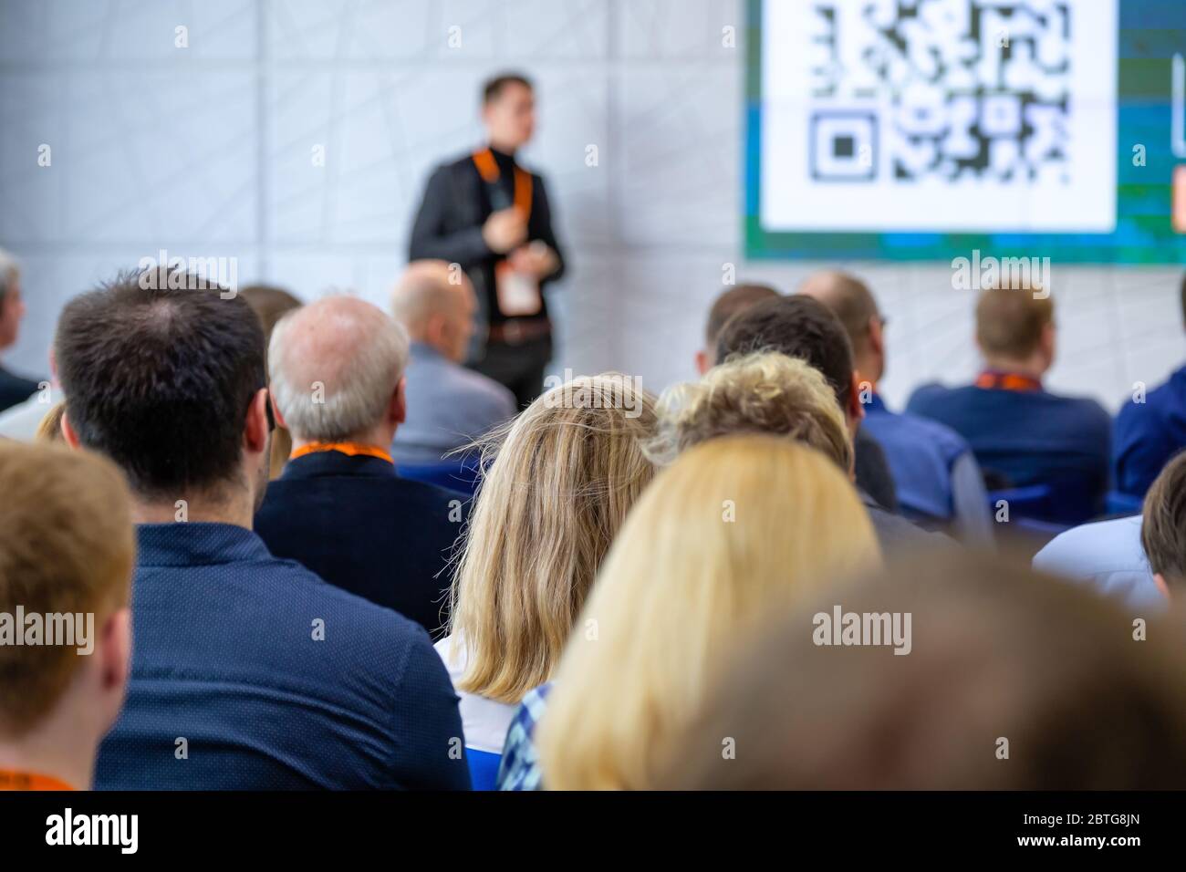 Chargé de cours à l'écoute de l'auditoire atelier Banque D'Images