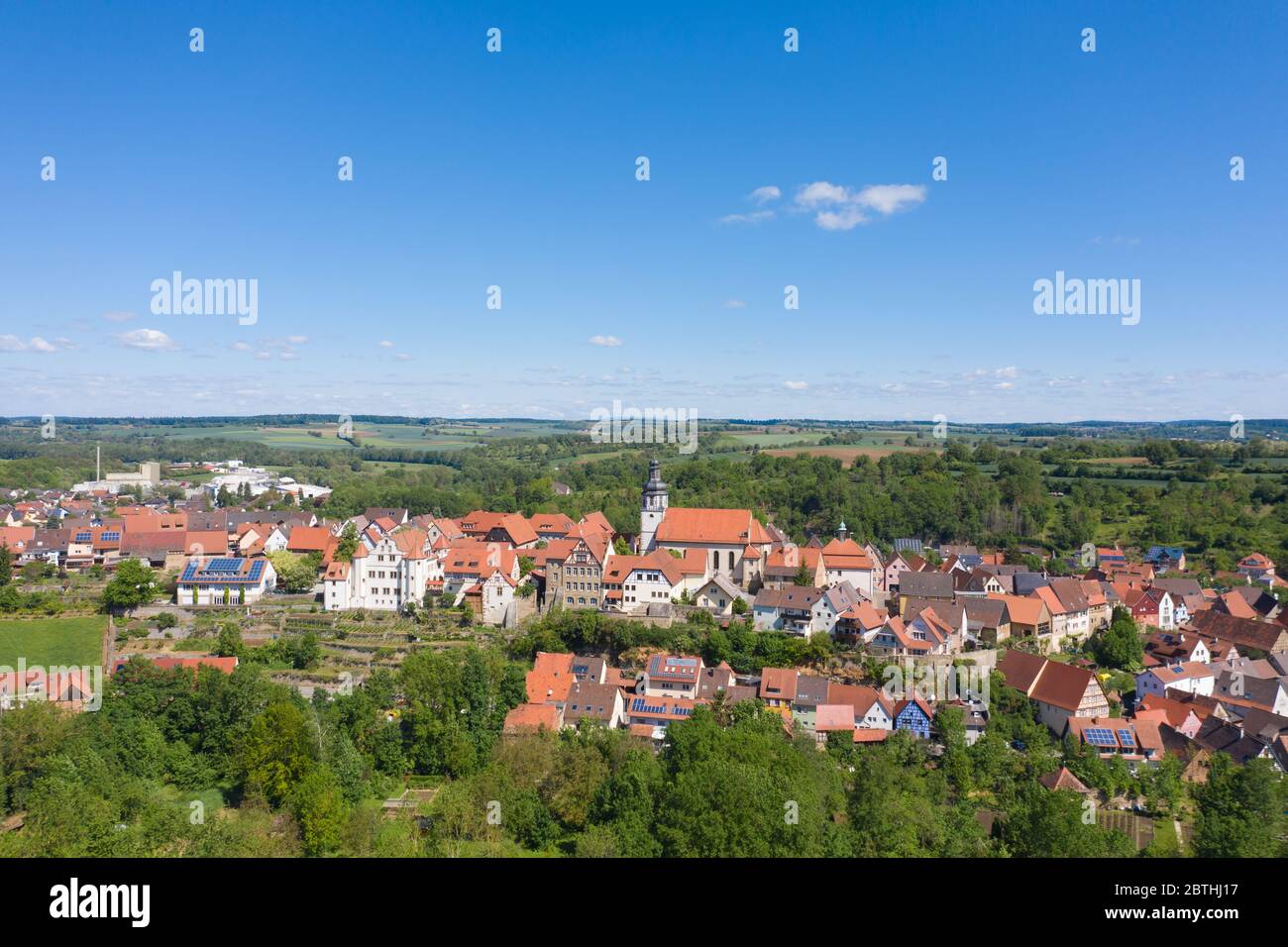 Vue aérienne sur drone, vue sur la ville, Gochsheim, Bade-Wurtemberg, Allemagne, Europe Banque D'Images