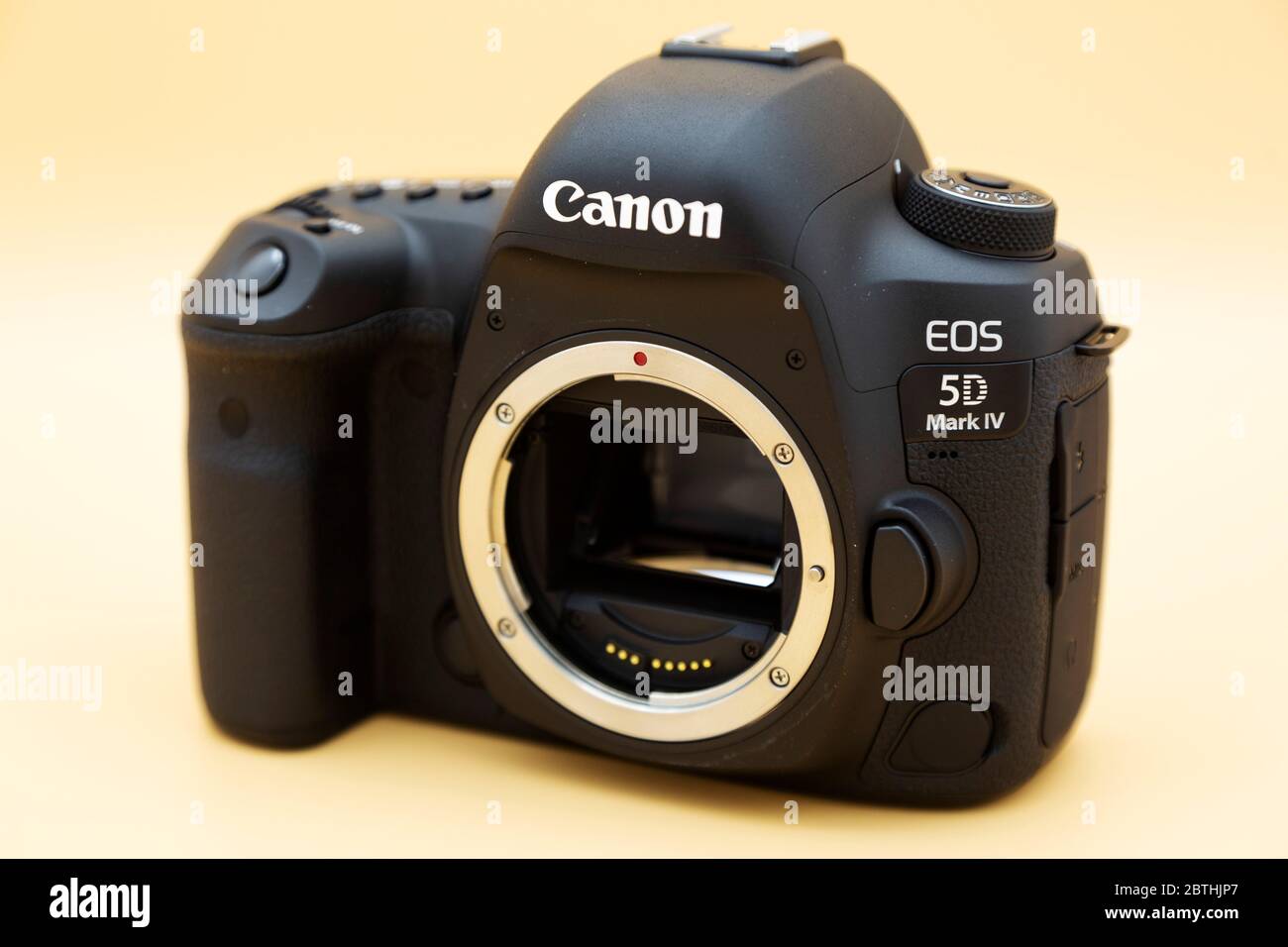 Boîtier d'appareil photo Canon 5D Mark IV. Il s'agit d'un appareil photo  reflex numérique plein format à objectif unique (D-SLR Photo Stock - Alamy