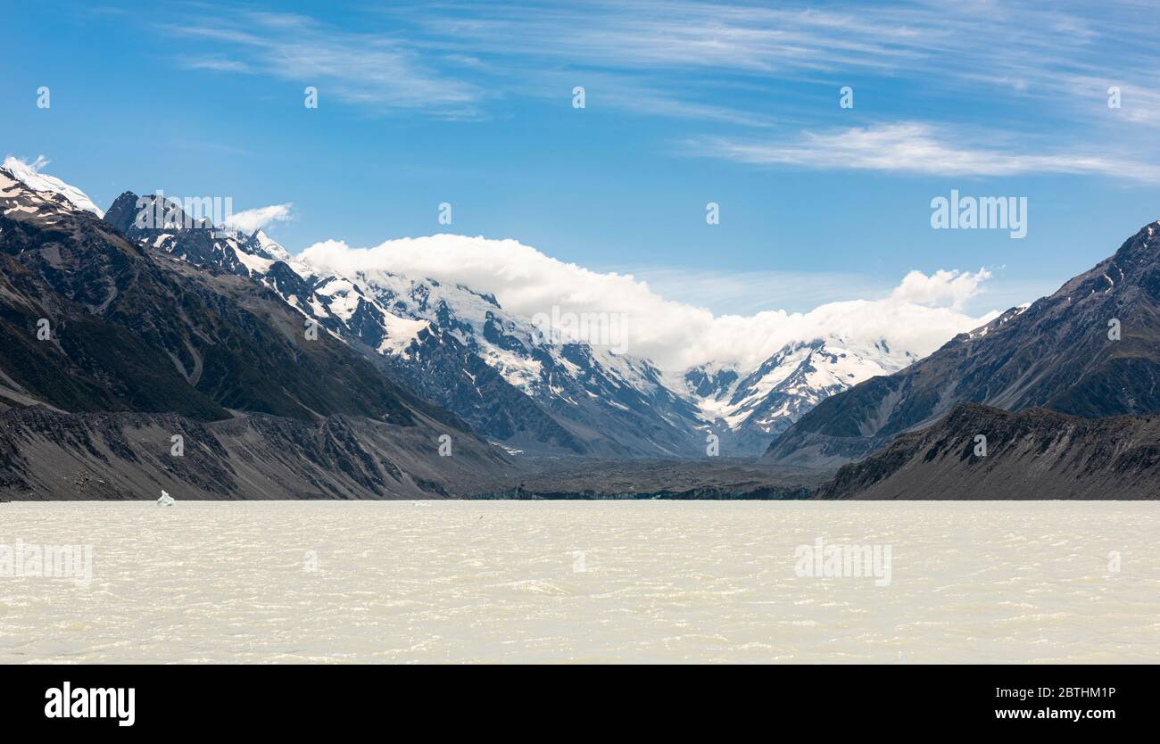 Lac glaciaire Tasman dans le parc national Aoraki Mount Cook, Canterbury, Nouvelle-Zélande Banque D'Images