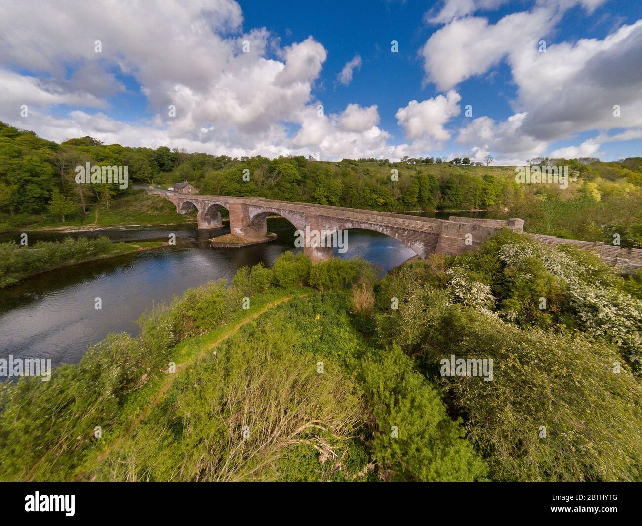 La frontière entre l'Angleterre et l'Écosse se trouve à Ladykirk et au pont Norham qui traverse la rivière Tweed Banque D'Images