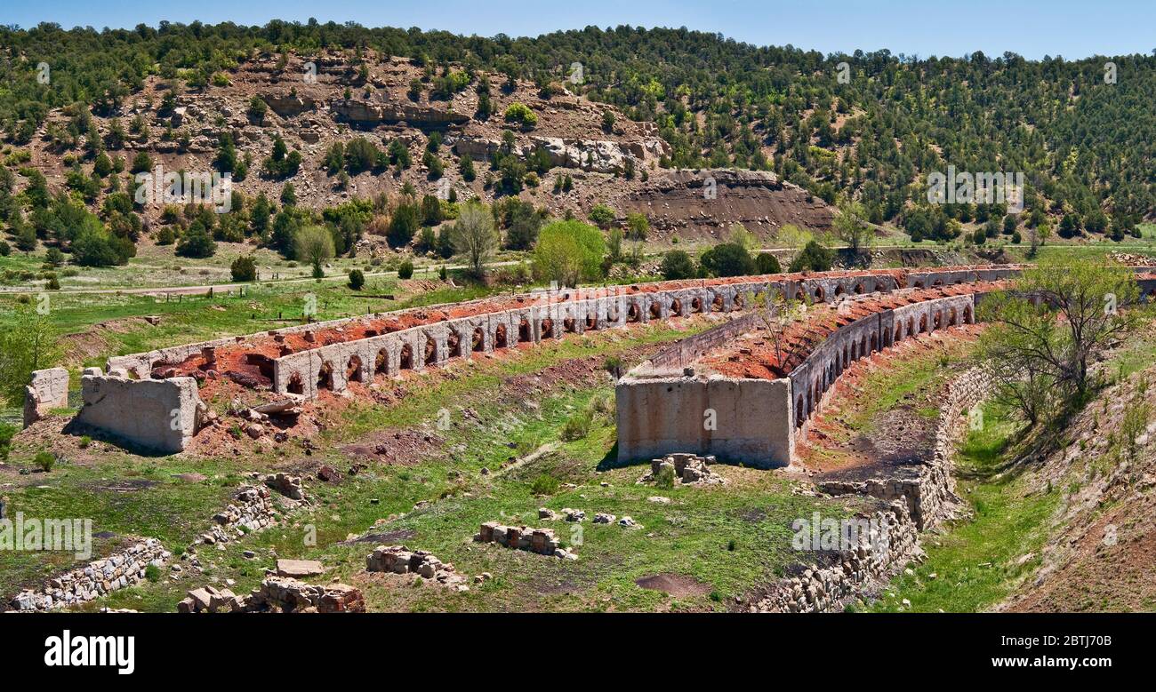 Ruines de fours à coke au site historique national de Cokedale, route panoramique des légendes, Cokedale, Colorado, États-Unis Banque D'Images