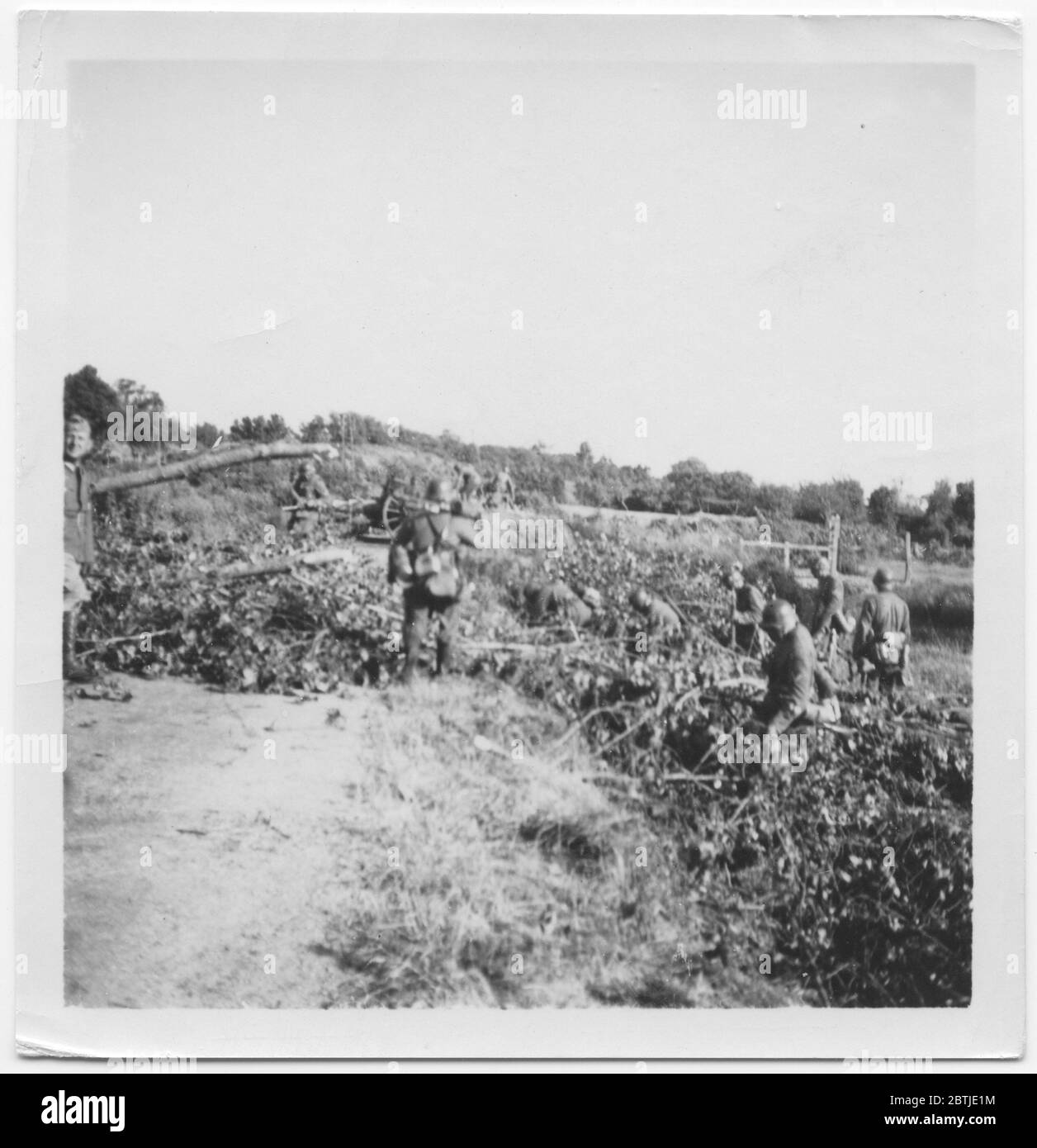 Photographies illustrant des activités militaires en France, mai - juin 1940. On y a inclus des photographies de Rommel, Guderian, Dreuz, Bottcher, général italien Garaboldi, Lucie Rommel, des photos de Rommel avec Hitler. Photographies de matériel et de troupes arrivant et en action, de la collection personnelle de Rommel. Banque D'Images
