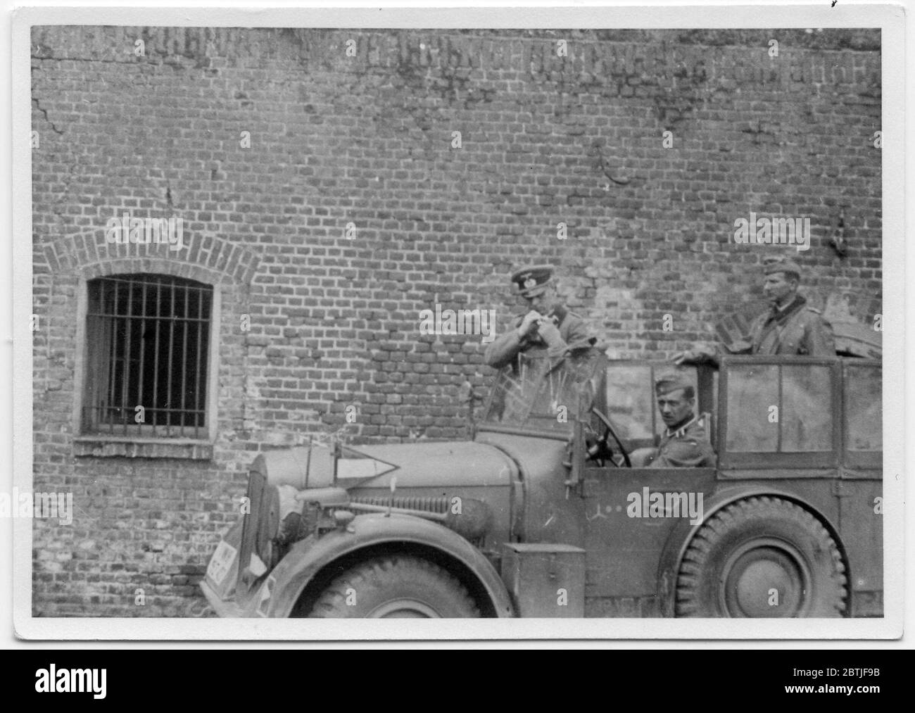 Photographies illustrant des activités militaires en France, mai - juin 1940. On y a inclus des photographies de Rommel, Guderian, Dreuz, Bottcher, général italien Garaboldi, Lucie Rommel, des photos de Rommel avec Hitler. Photographies de matériel et de troupes arrivant et en action, de la collection personnelle de Rommel. Banque D'Images