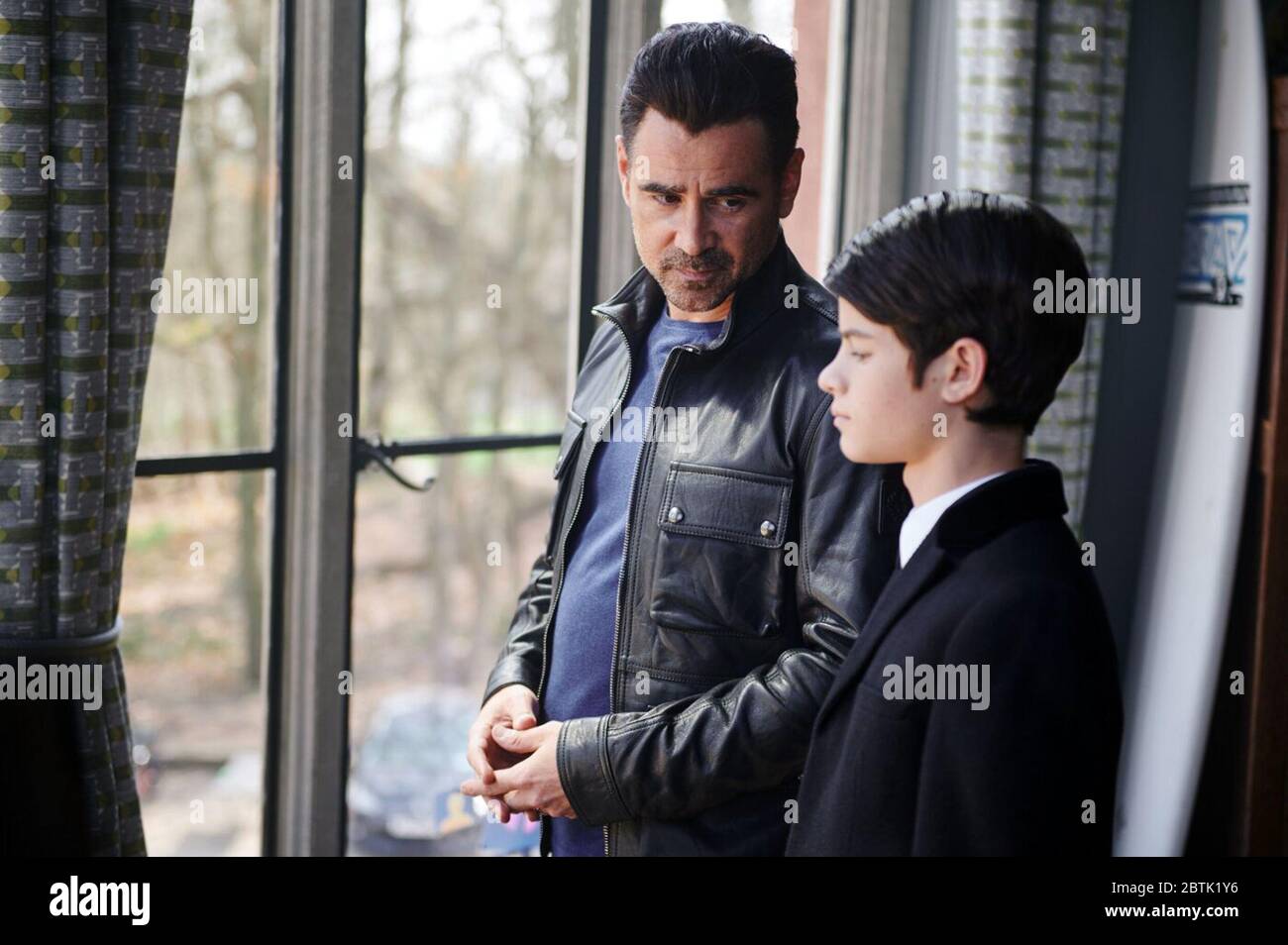 Artemis Fowl est un film d'aventure de science-fiction américain de 2020 basé sur le roman de 2001 du même nom d'Eoin Colfer et réalisé par Kenneth Branagh à partir d'un scénario co-écrit par Conor McPherson et Hamish McColl. Cette photographie est à usage éditorial seulement et est le copyright de La société de film et/ou le photographe affecté par la société de film ou de production et ne peut être reproduit que par des publications en conjonction avec la promotion du film ci-dessus. Un crédit obligatoire est requis pour la société de cinéma. Le photographe doit également être crédité lorsqu'il est connu. Banque D'Images