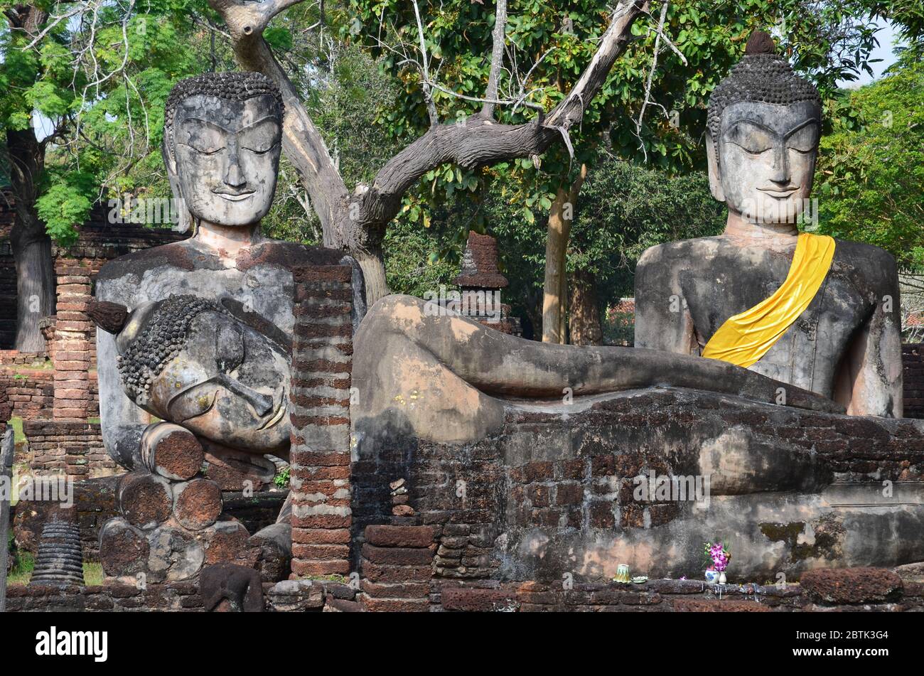 Bouddha endormi au Wat Phra Kaew à Kamphaeng Phet Banque D'Images