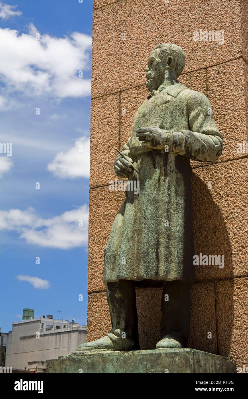 Statue de Juan Manuel Blanes devant le Teatro Solis, quartier de la vieille ville, Montevideo, Uruguay, Amérique du Sud Banque D'Images