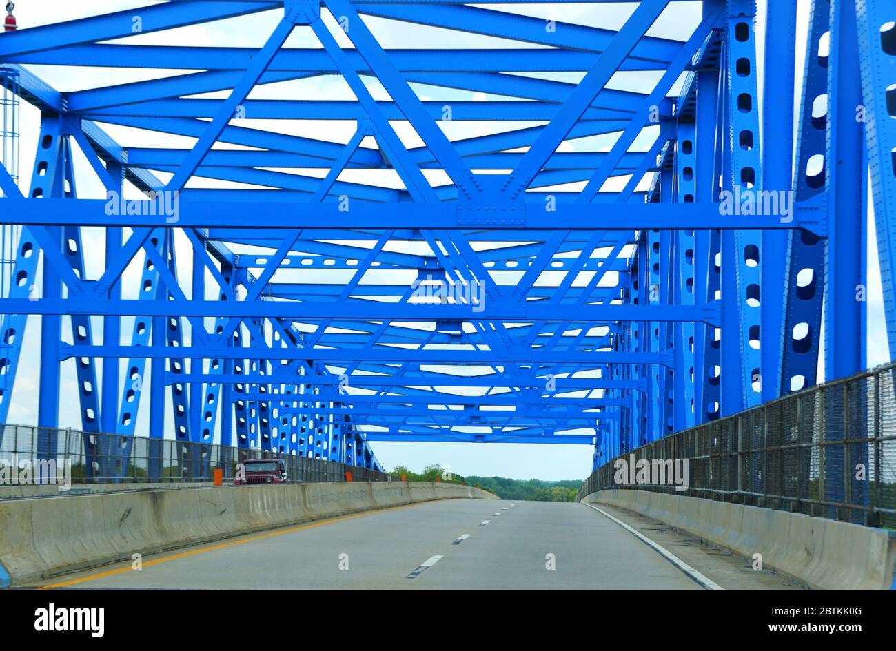 Middletown, Delaware, États-Unis - 23 mai 2020 - la circulation sur le pont Summit sur la route 896 Banque D'Images