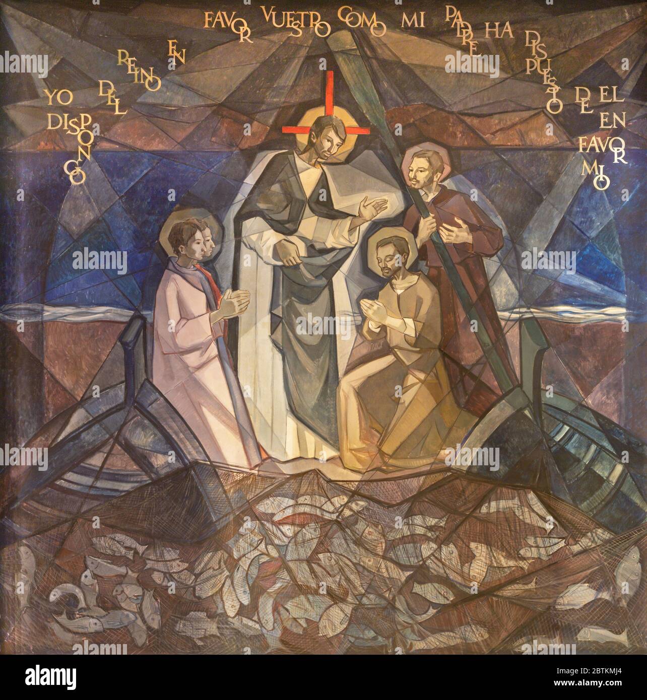 BARCELONE, ESPAGNE - 5 MARS 2020 : la fresque moderne de la pêche de miracle dans l'église Santuario Maria Auxiliadora. Banque D'Images BARCELONE, ESPAGNE - 5 MARS 2020 : la fresque moderne de la pêche de miracle dans l'église Santuario Maria Auxiliadora. Banque D'Images