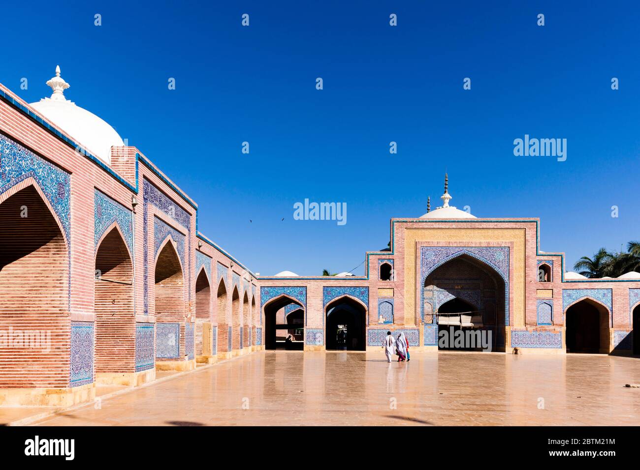 Cour de la mosquée Shah Jahan, Jamia Masjid de Thatta, Thatta, province de Sindh, Pakistan, Asie du Sud, Asie Banque D'Images