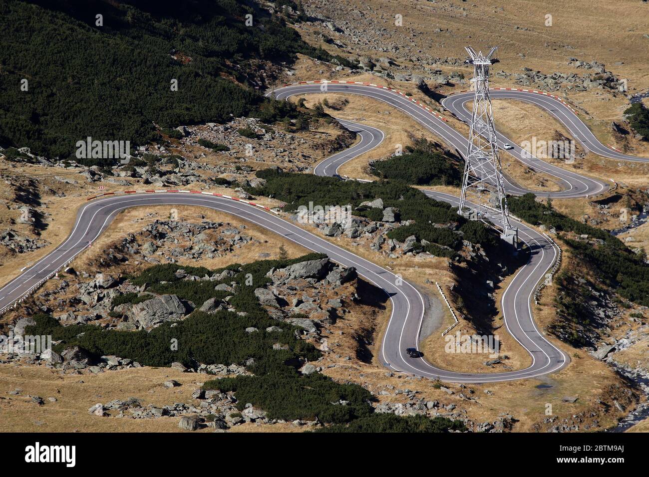 Le passage Transfagarasan est le passage au-dessus des Carpates en Roumanie et est l'une des routes de montagne les plus spectaculaires au monde Banque D'Images