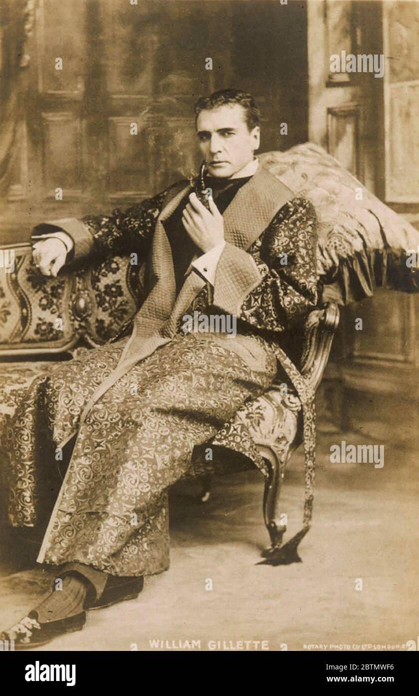 WILLIAM GILLETTE (1853-1937) acteur-gérant américain dans son célèbre rôle de Sherlock Holmes. Banque D'Images