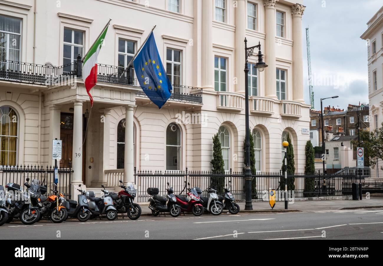 L'Institut culturel italien de Belgravia, Londres, promeut la culture  italienne et soutient l'apprentissage de la langue italienne Photo Stock -  Alamy