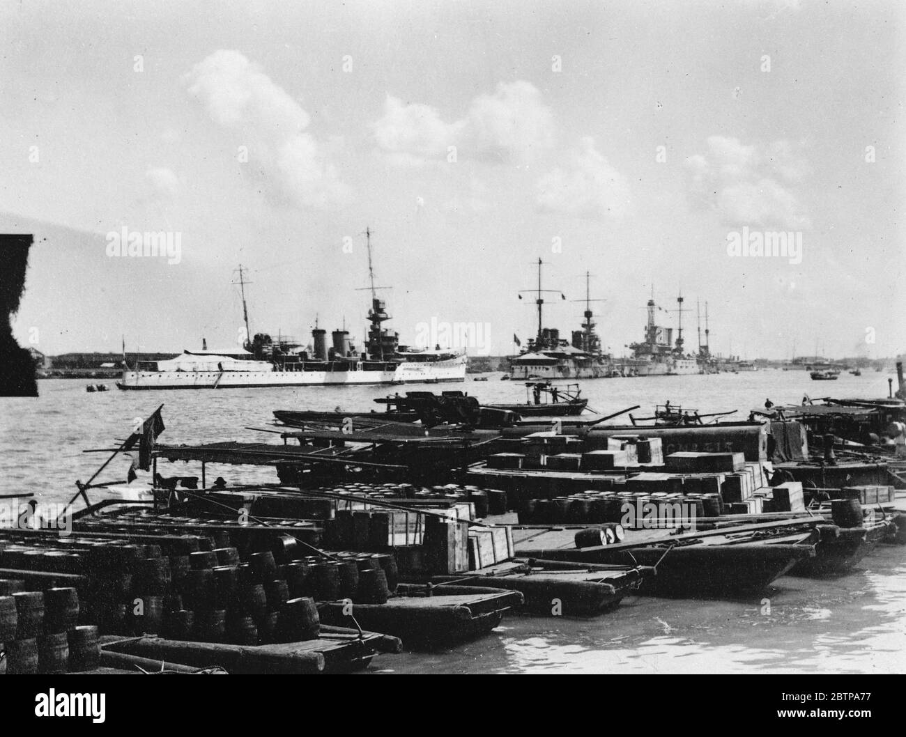 La situation en Chine . Navires de guerre au large de Shanghai . 2 février 1927 Banque D'Images