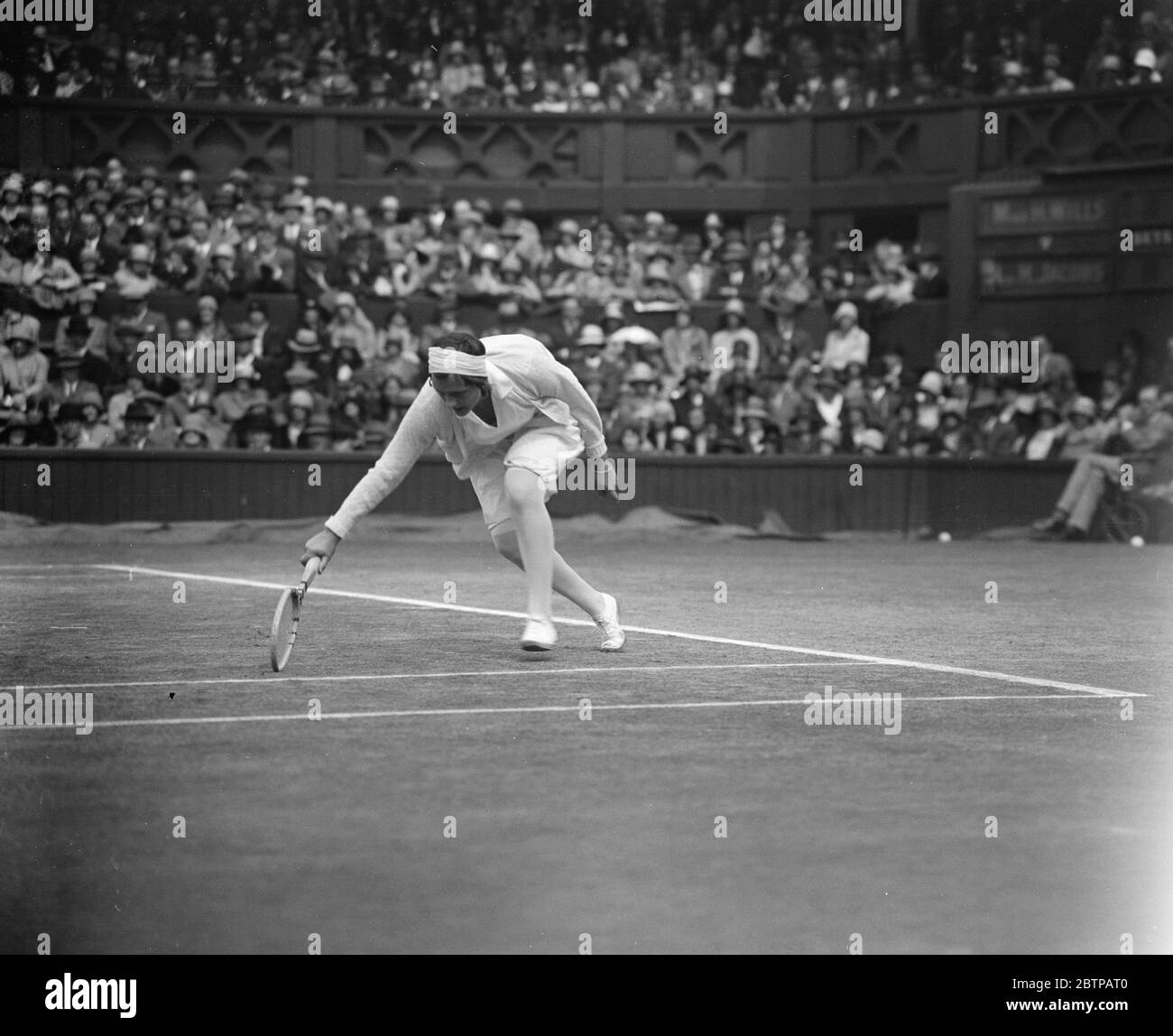 Finales de tennis à Wimbledon . Helen Jacobs en jeu . 5 juillet 1929 Banque D'Images