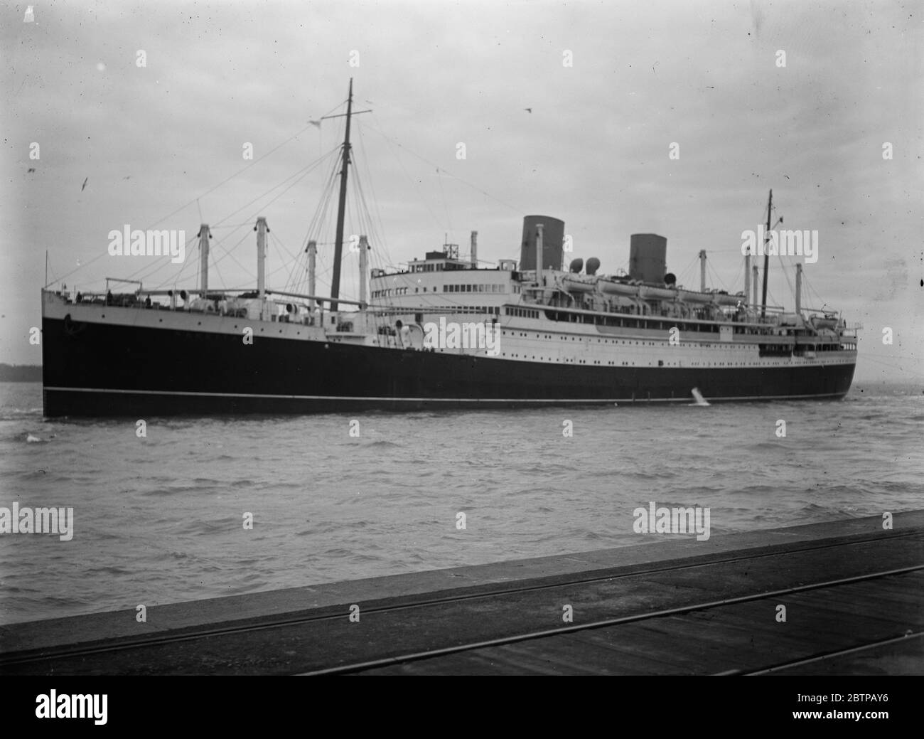 Sur son premier voyage . Le nouveau sac à moteur de la New Zealand Shipping Co Rangitane quitte Southampton . 21 décembre 1929 Banque D'Images