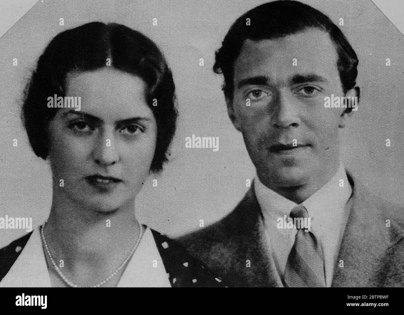 Les chérits royaux . La première photographie du prince Gustav Adolf de Suède avec sa fiancée la princesse Sibylle de Saxe Coburg Gotha , dont le mariage aura lieu en automne . 23 juillet 1932 Banque D'Images