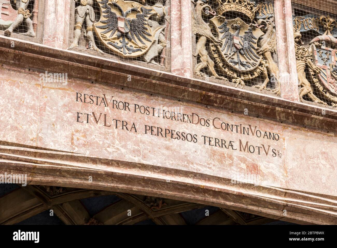 Le Goldenes Dachl (toit d'or), une structure de référence située dans la vieille ville (Altstadt) d'Innsbruck, Tyrol, Autriche, et le symbole de la ville Banque D'Images