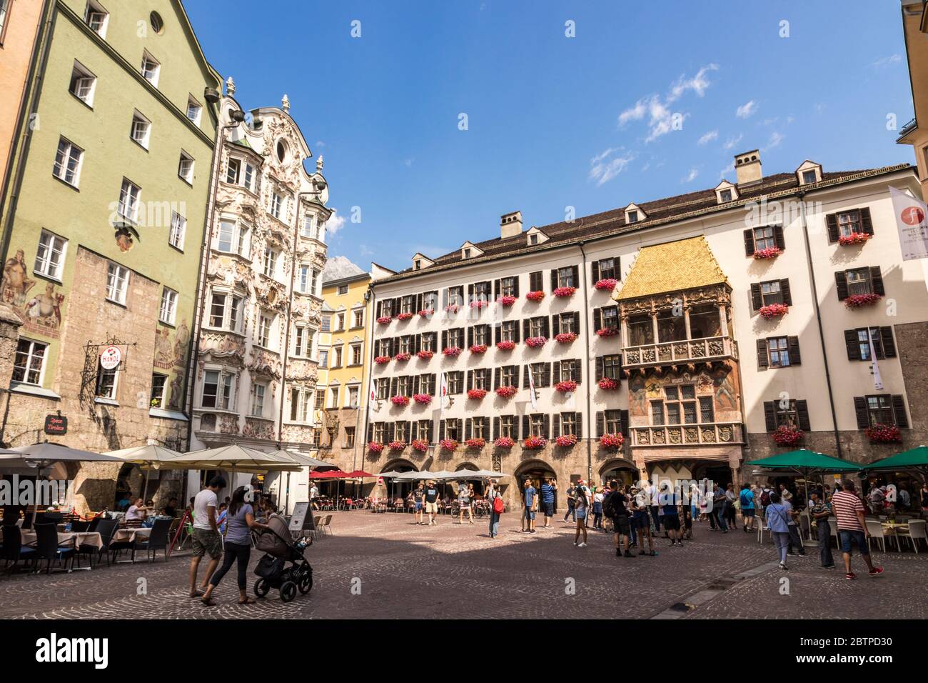 Le Goldenes Dachl (toit d'or), une structure de référence située dans la vieille ville (Altstadt) d'Innsbruck, Tyrol, Autriche, et le symbole de la ville Banque D'Images