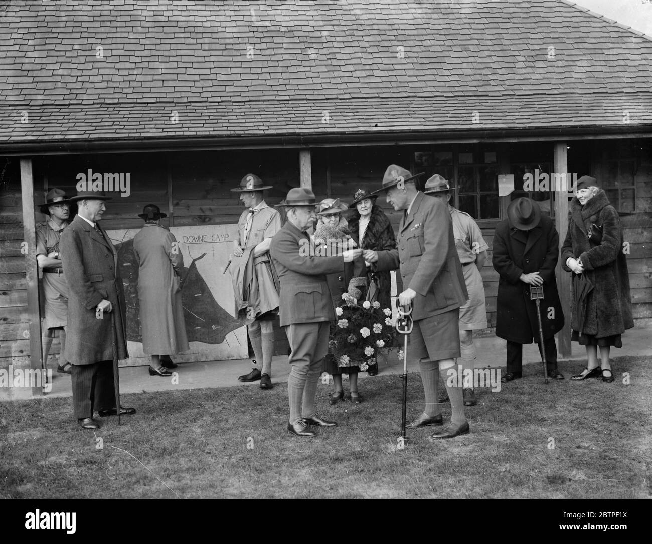 Siège des Scouts à Downe . La présentation d'une médaille 1936 Banque D'Images