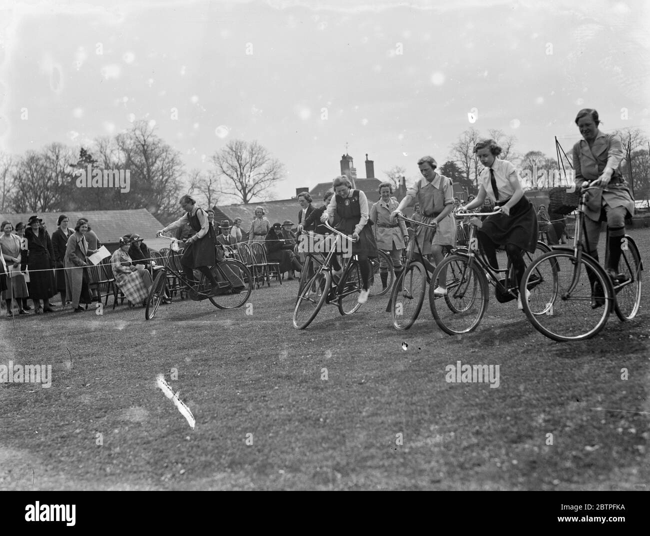 Sports universitaires Swanley . Course du vélo le plus lent 1936 Banque D'Images