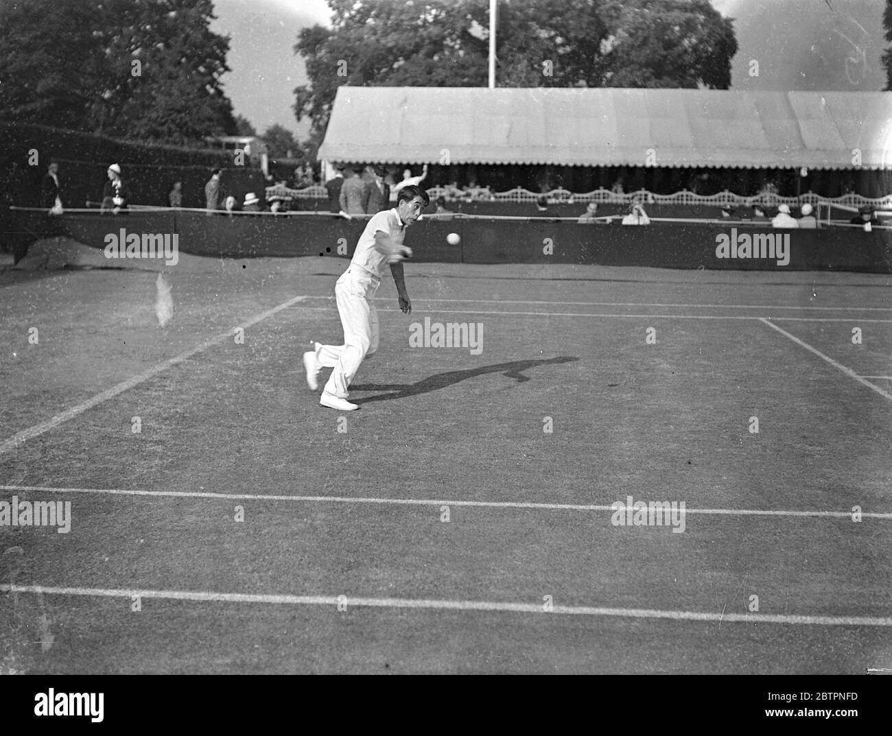 Championnats de tennis de Wimbledon. Photos, Fumiteru Nakano du Japon en action. 21 juin 1937 Banque D'Images