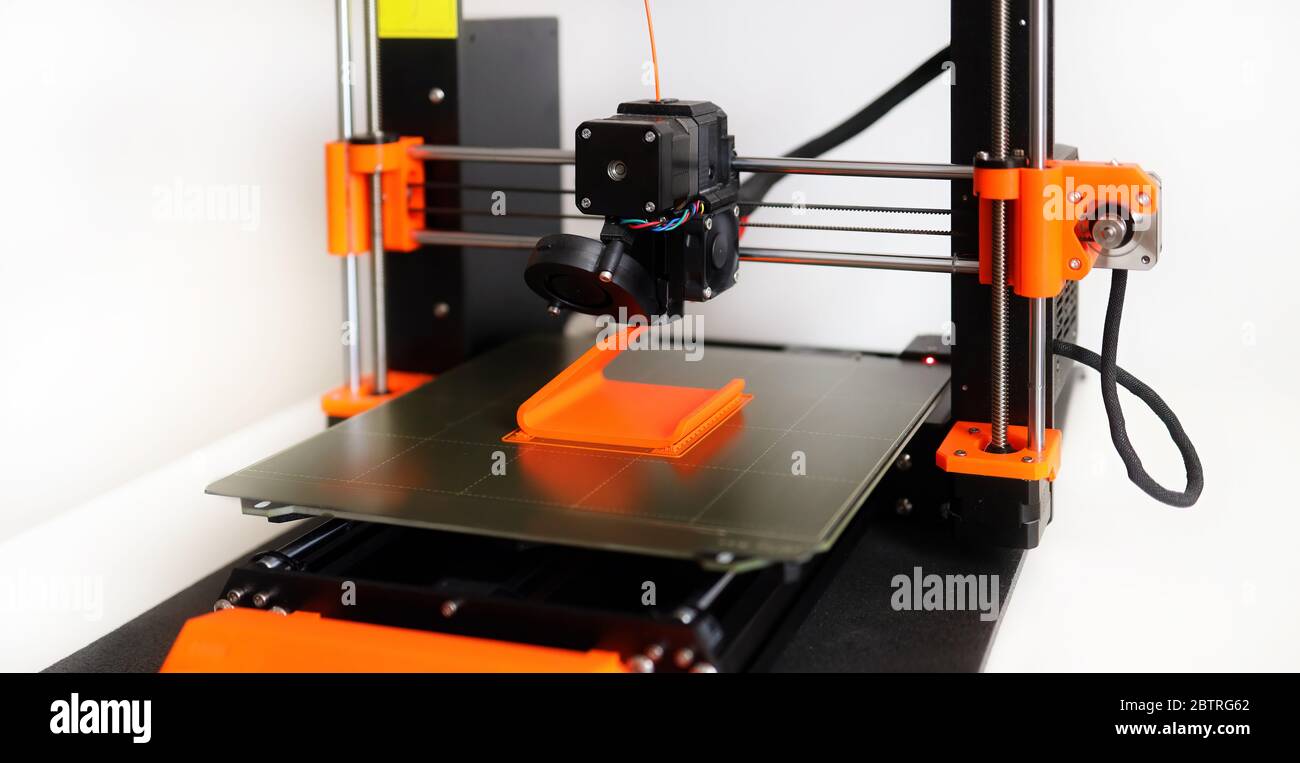 Imprimante 3D cartésienne basée sur FFF (Fused filament Fabrication) ou FDM (Fused Deposition Modeling), la plus répandue et la plus abordable des printin 3D Banque D'Images